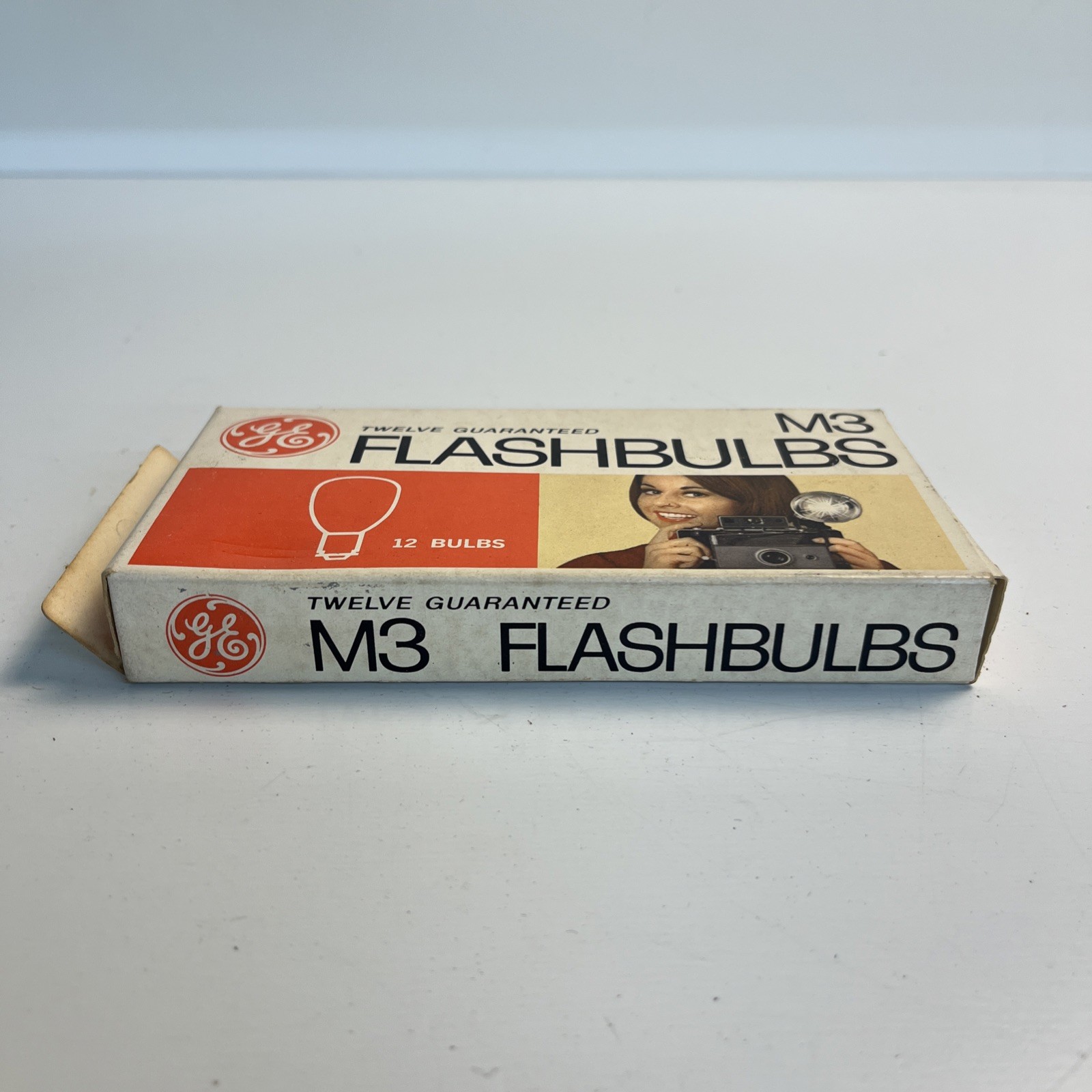 Vintage GE M3 Flashbulbs Box of 12 Sealed Bulbs Camera Flash Photography