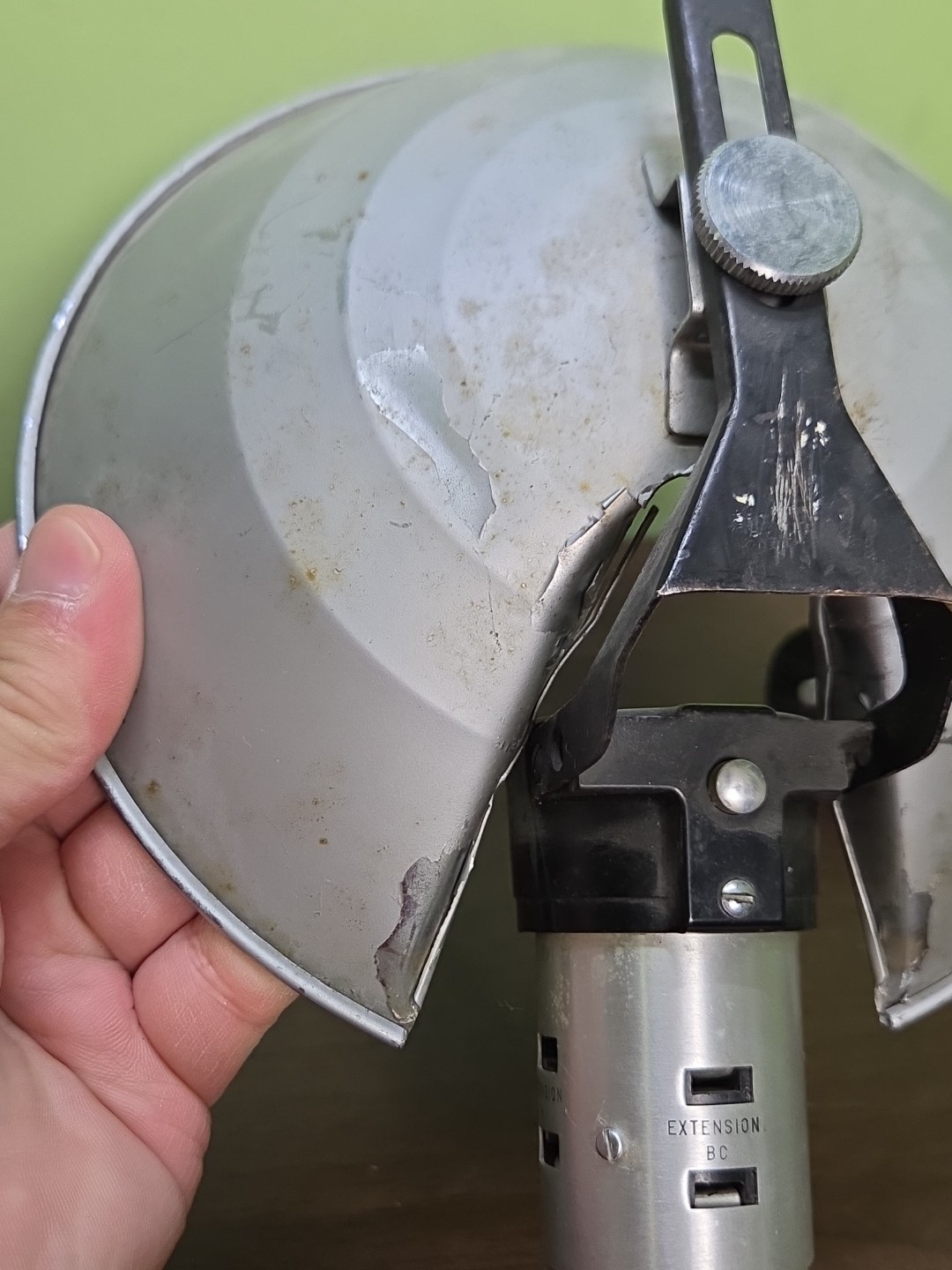 vintage Minicam Graflex flash handle with a reflector 2776