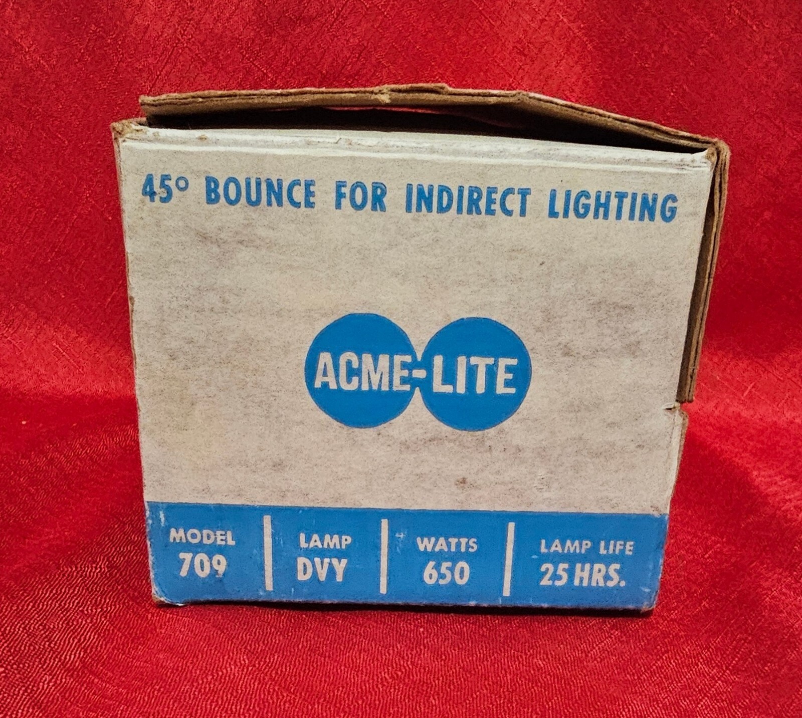 NIB Super 8 Quartz Movie Light Original Box And Paperwork Model 709 TESTED/WORKS