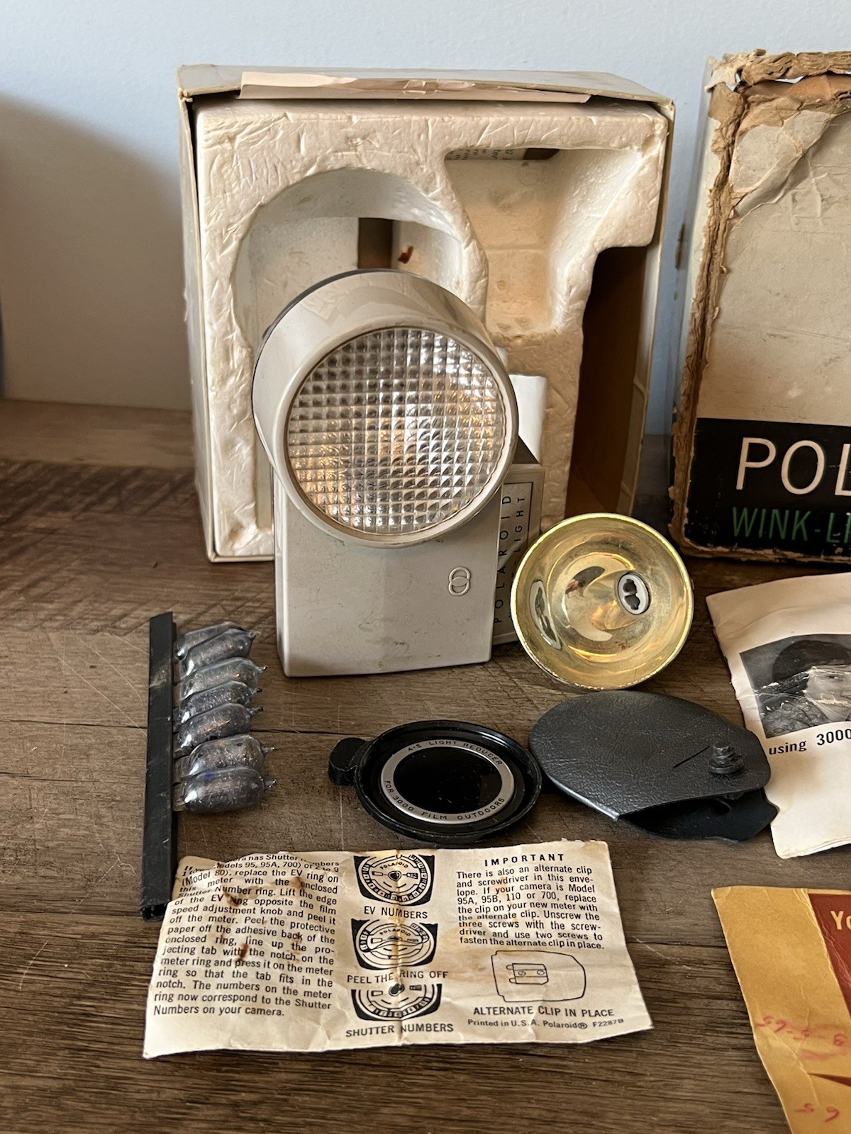 Polaroid Wink Light Model 250 *Untested* 110A Vintage Retro Camera Flash w/ Box