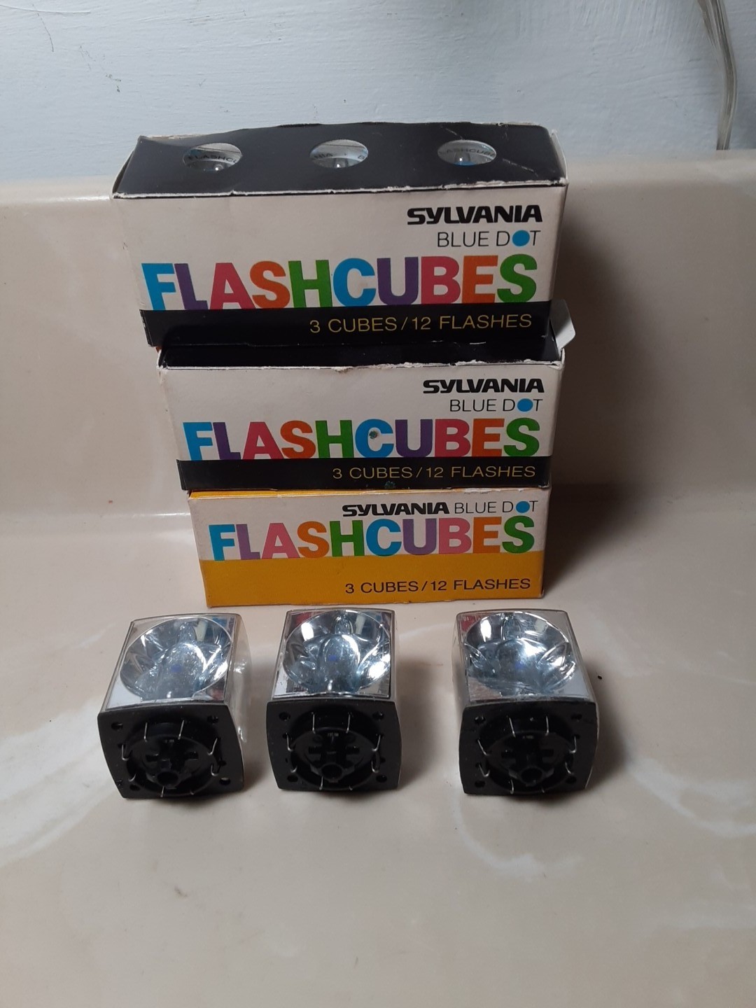 3 packs Vintage Sylvania Blue Dot Flashcubes in original boxes w/3 unboxed cubes