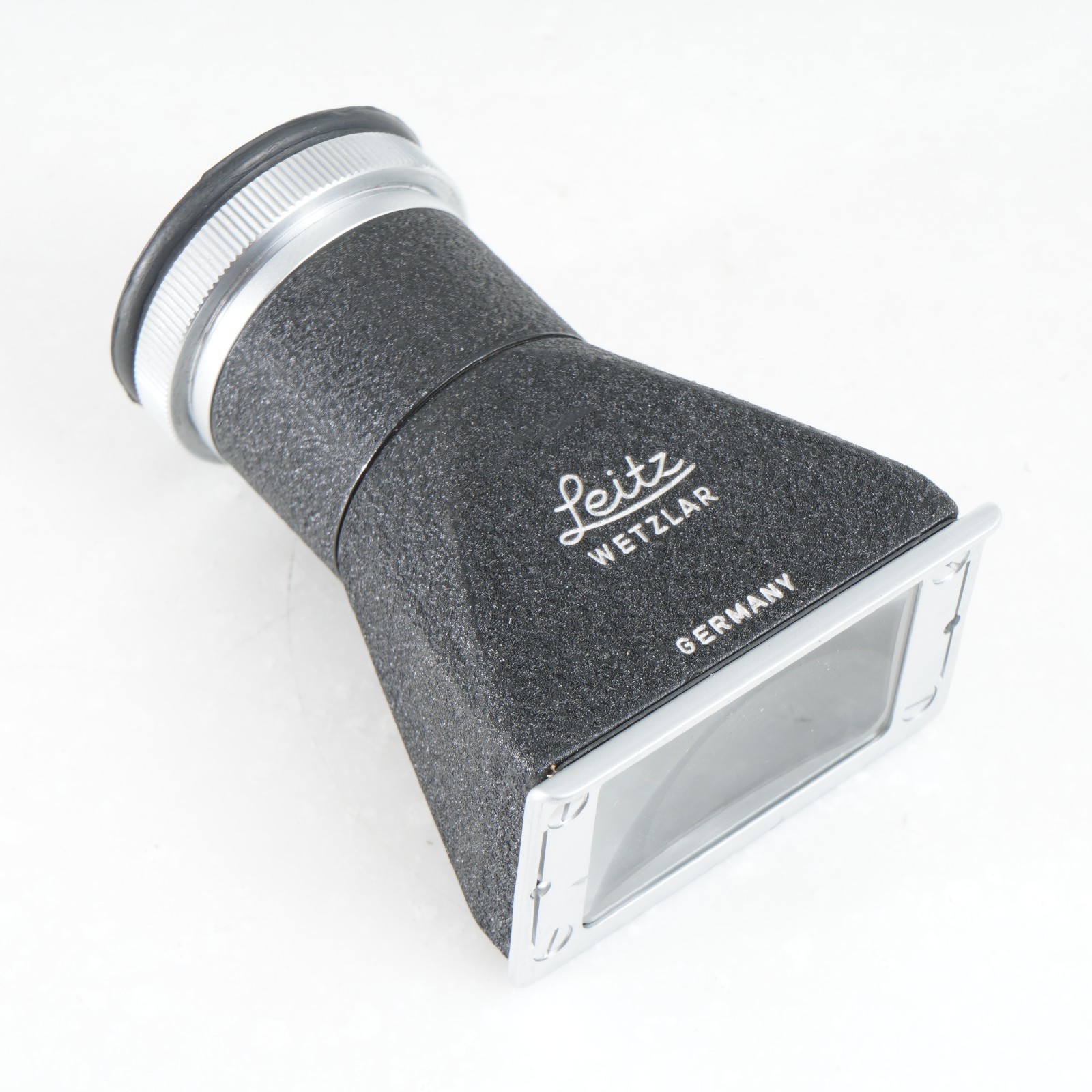 :[MINT-] Leica VISOFLEX III Reflex Housing w/ 90º Prism & Chimney Finder