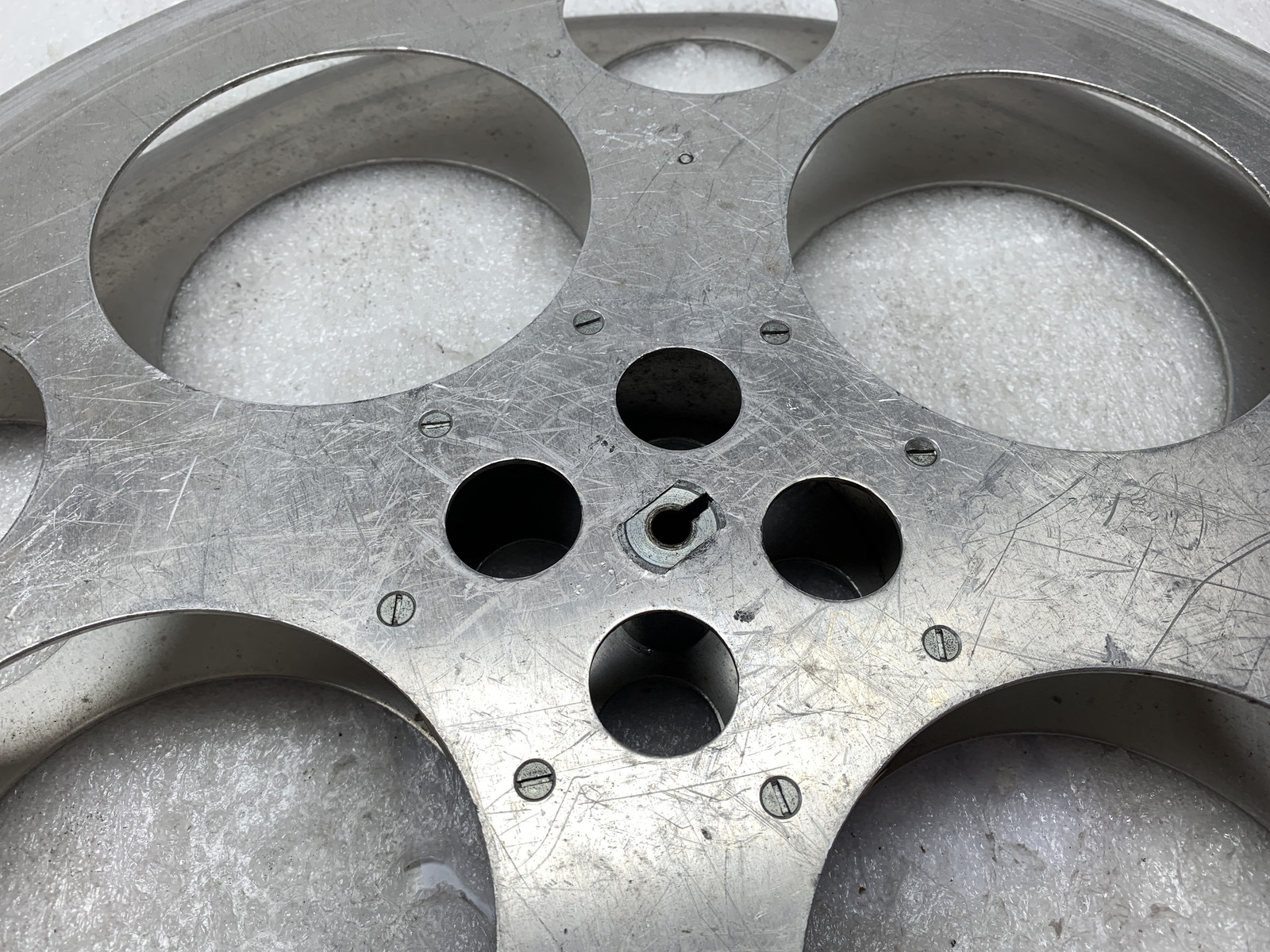 35MM GOLDBERG ALUMINUM REEL 18.5 IN. DIAMETER DISPLAY OR FOR FILM (EXTRA SCREWS)