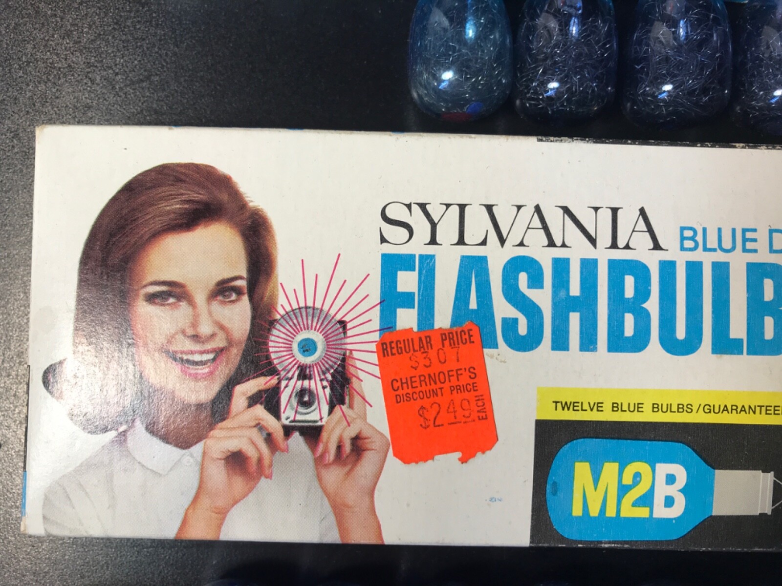 Vintage Sylvania Blue Dot Flashbulbs M2B M3B – 2 ORIGINAL PACKAGES & 19 BULBS!