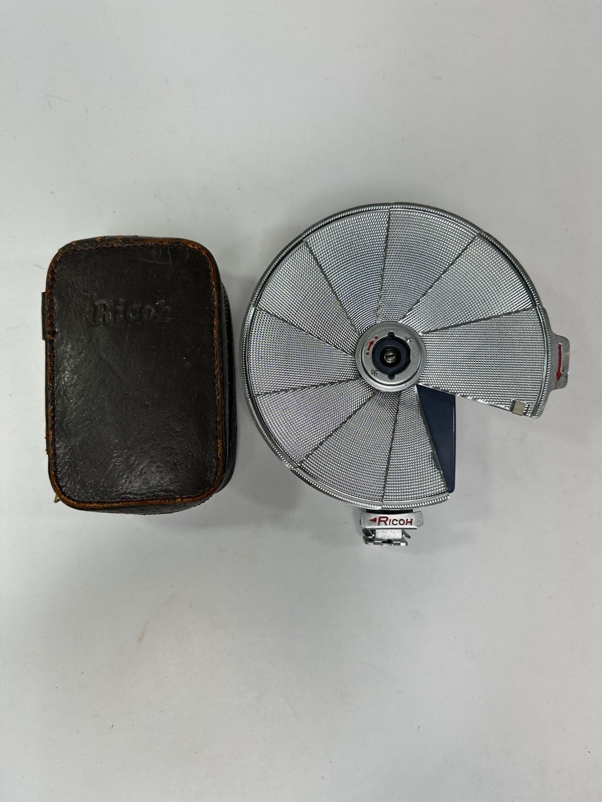RICOH Vintage Flash Unit BC-605 with Original Case ***UNTESTED**