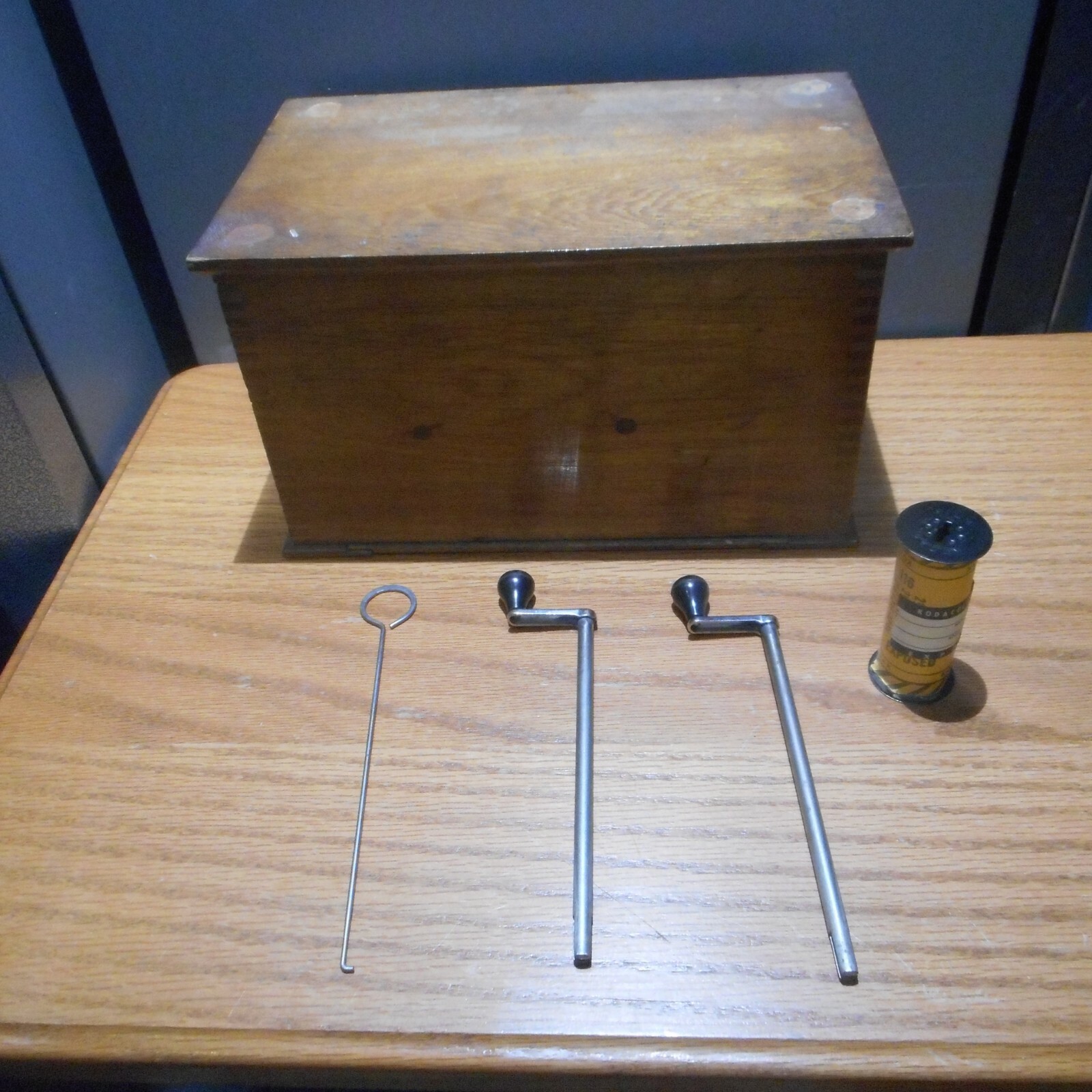 Vintage Wood Eastman Kodak Developing Tank Model B-2 3½”