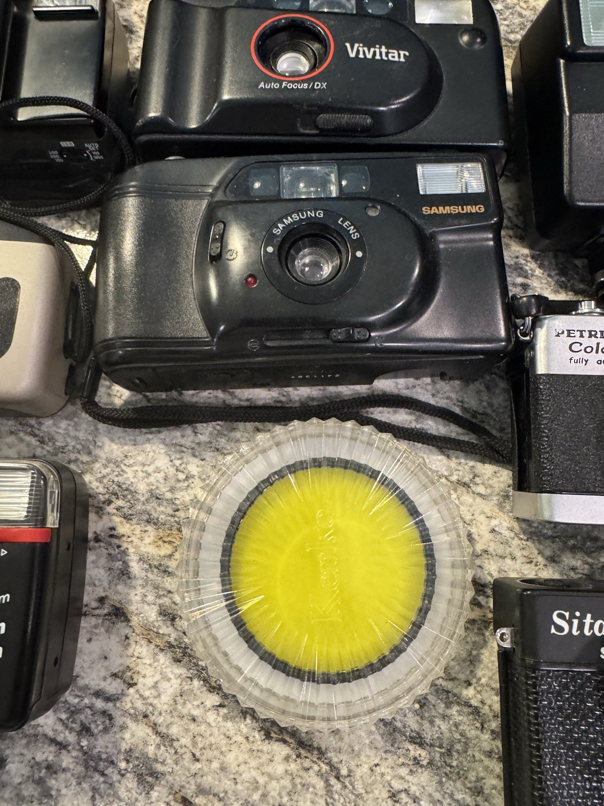 Untested Camera Lot Petri 35E Vivitar Samsung Canon Flash Cases 7 Cameras