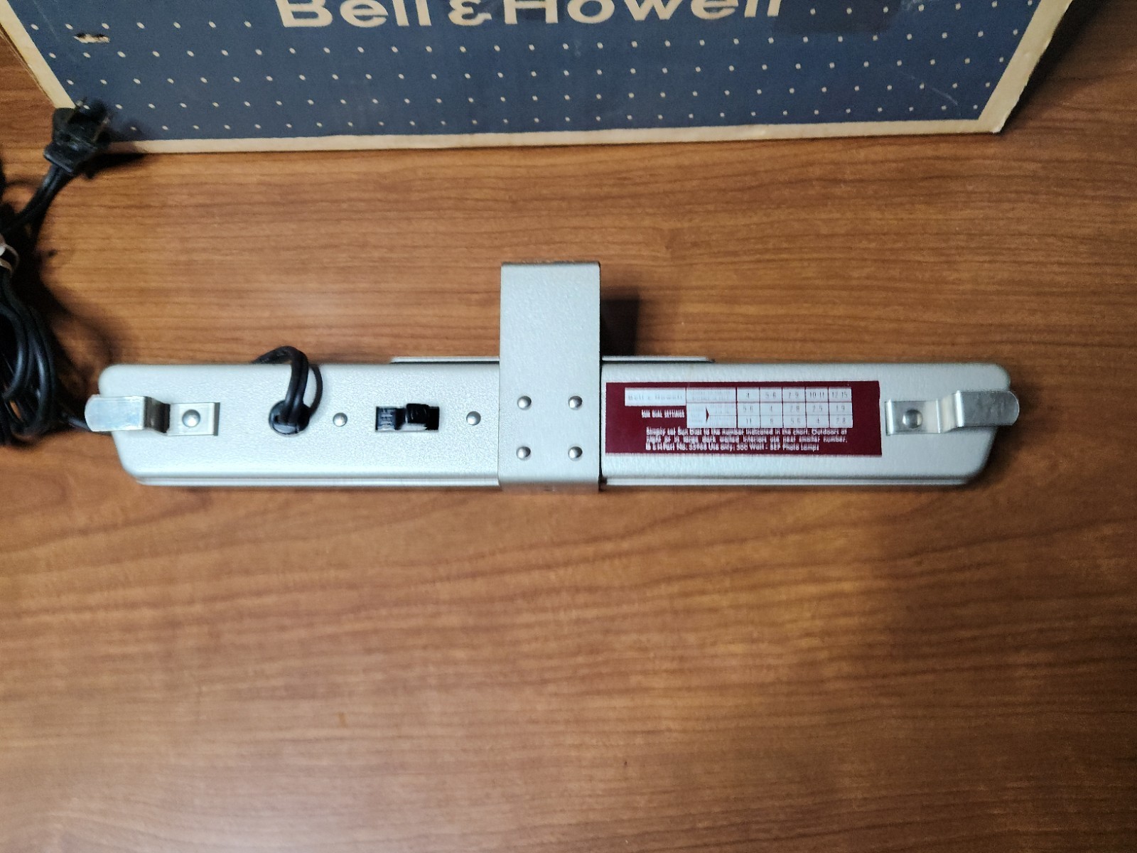 Vintage 1950s Bell & Howell Model #35968 2 Lamp Indoor Light Bar W/ Box Tested