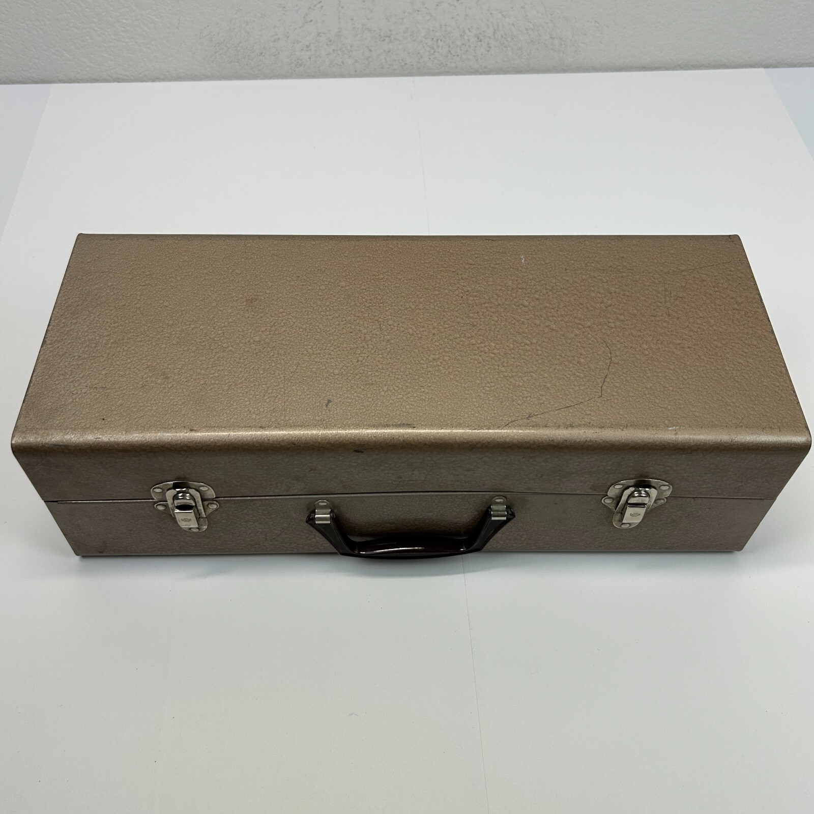 Vintage Movie Camera 4 Light Bar Case and Handle Photographic Photography Film