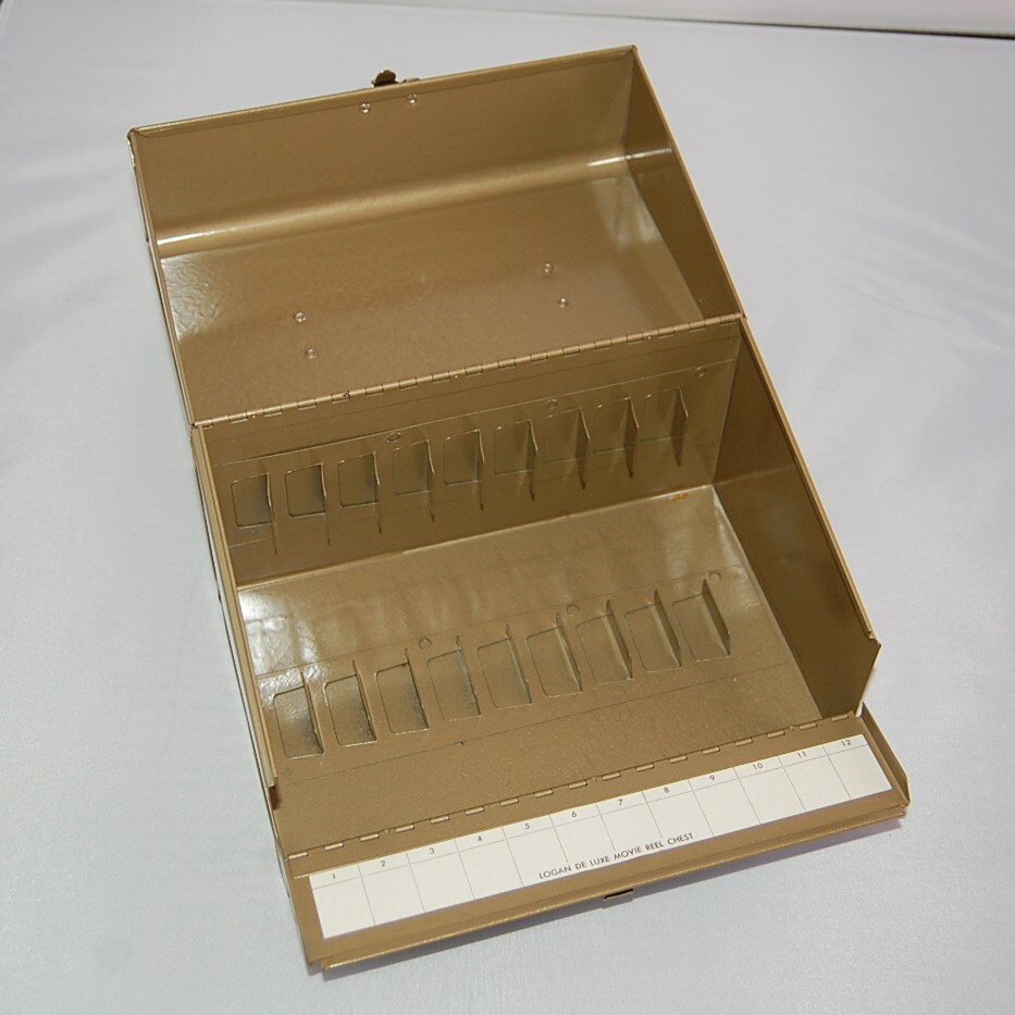 Logan De Luxe Movie Reel Metal Storage Chest Will Hold Ten 5″ Movie / Tape Reels