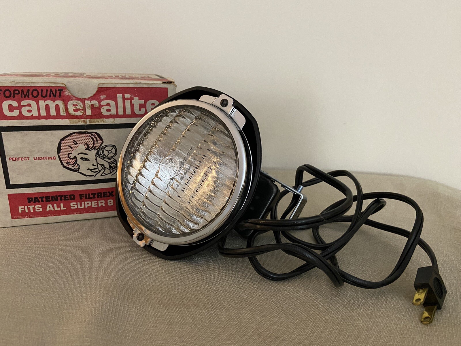 Vintage Topmount Cameralite 91 Acme Lite Movie Camera Light For Super 8 Cameras