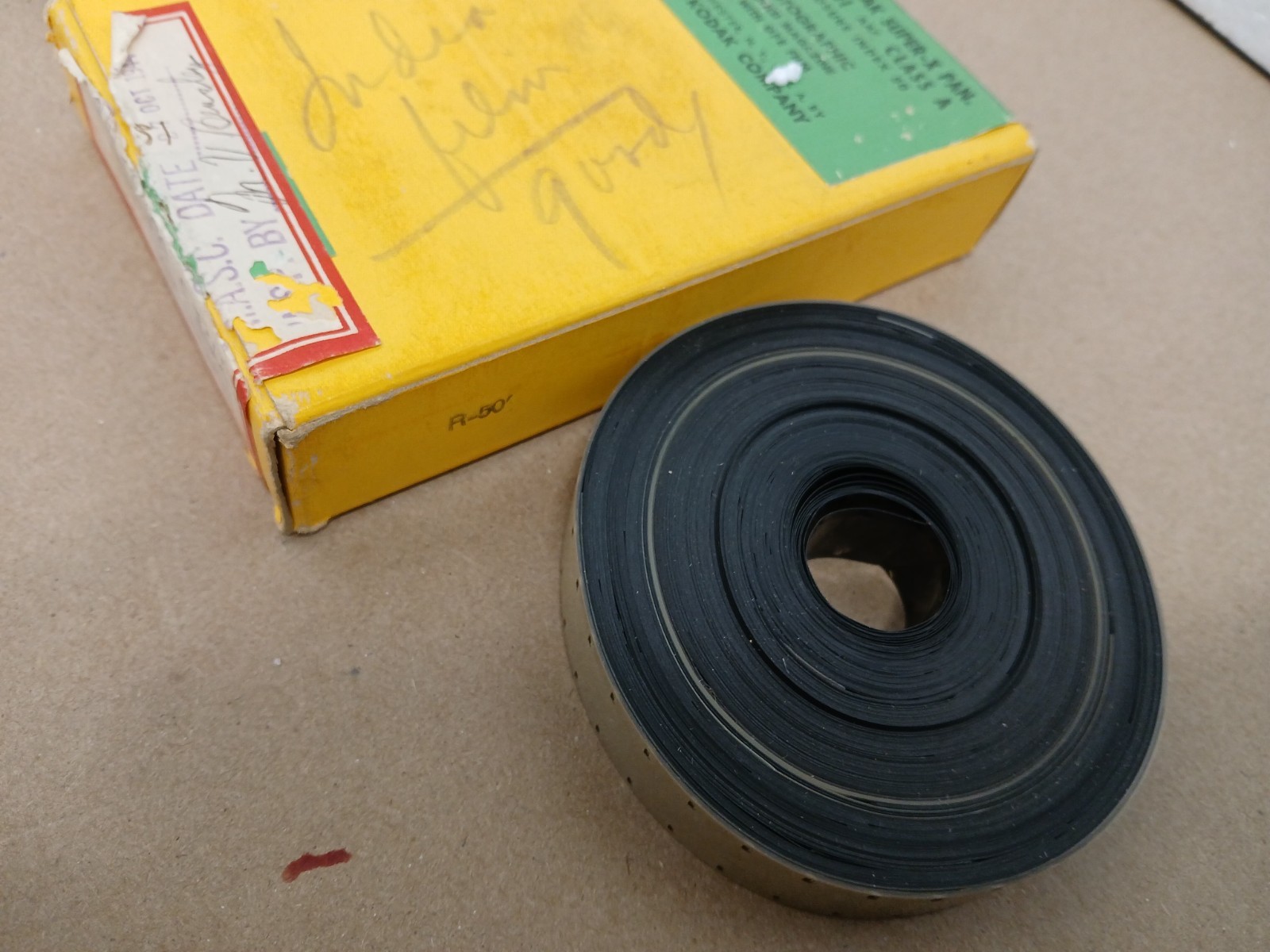 Lot of 5 Vintage 16mm Metal Film Reels with Film Early Home Movies Estate Find