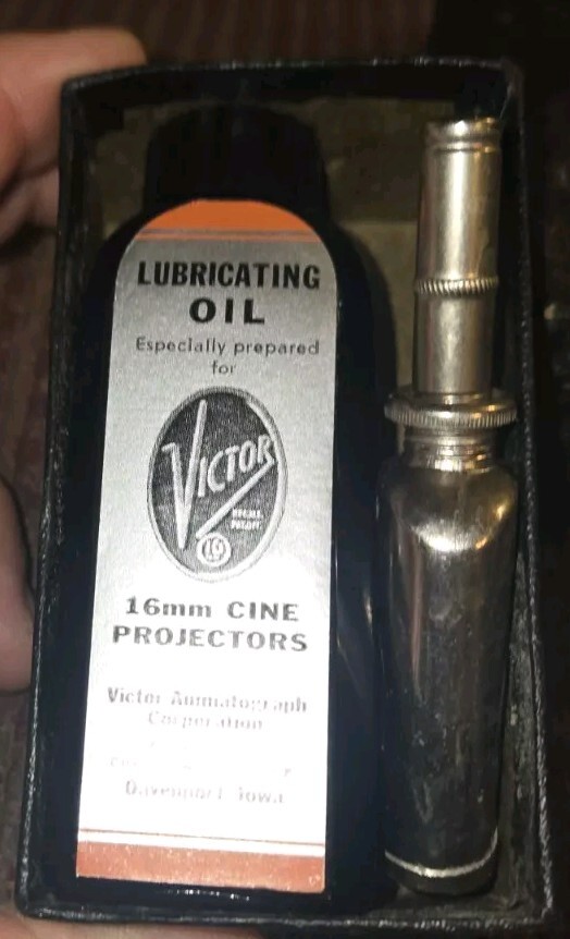 VICTOR 16mm MOVIE PROJECTORS LUBRICATING OIL KIT Vintage