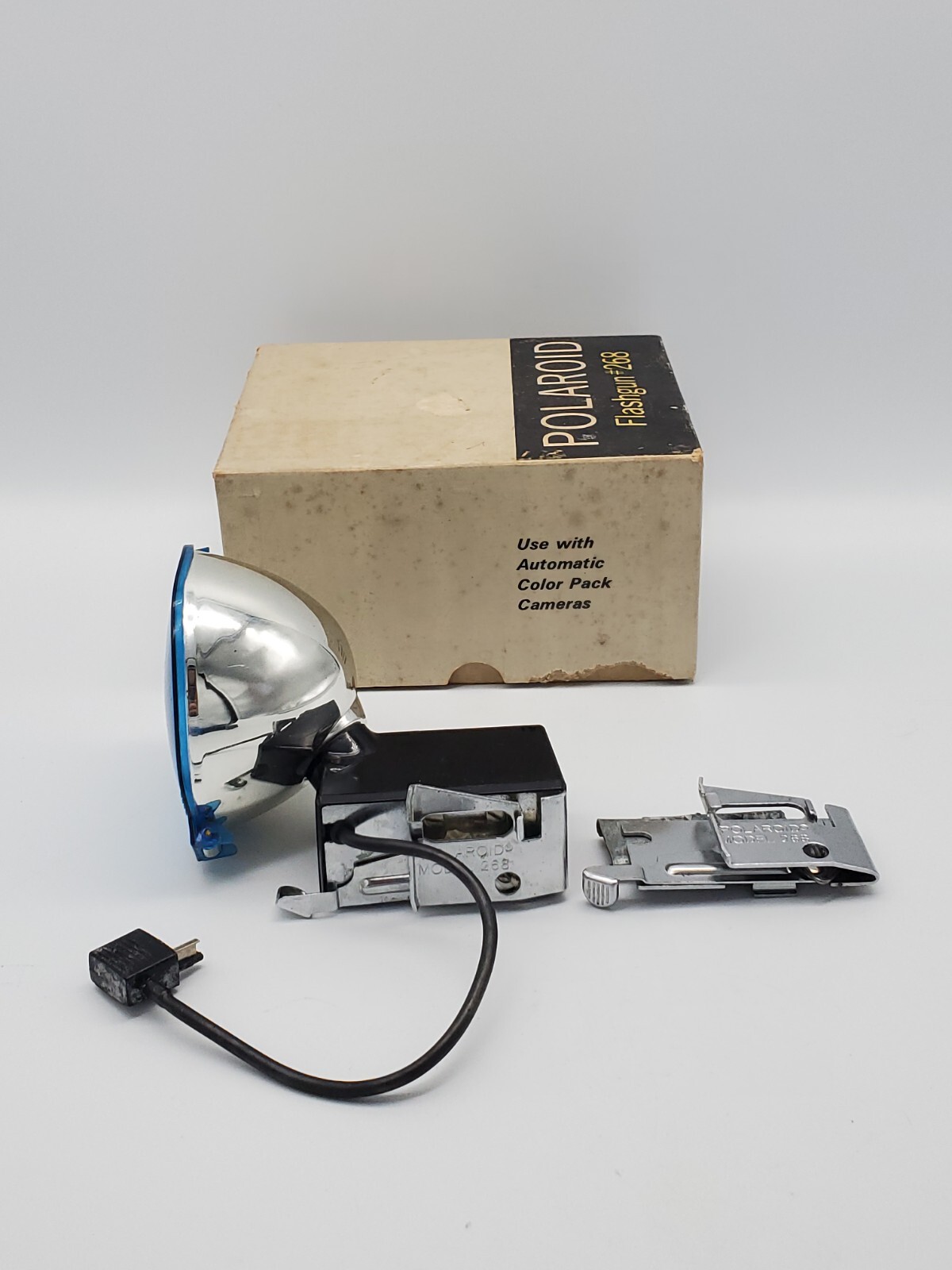 VINTAGE Polaroid Flashgun Flash Gun #268 with Box for Polaroid Cameras