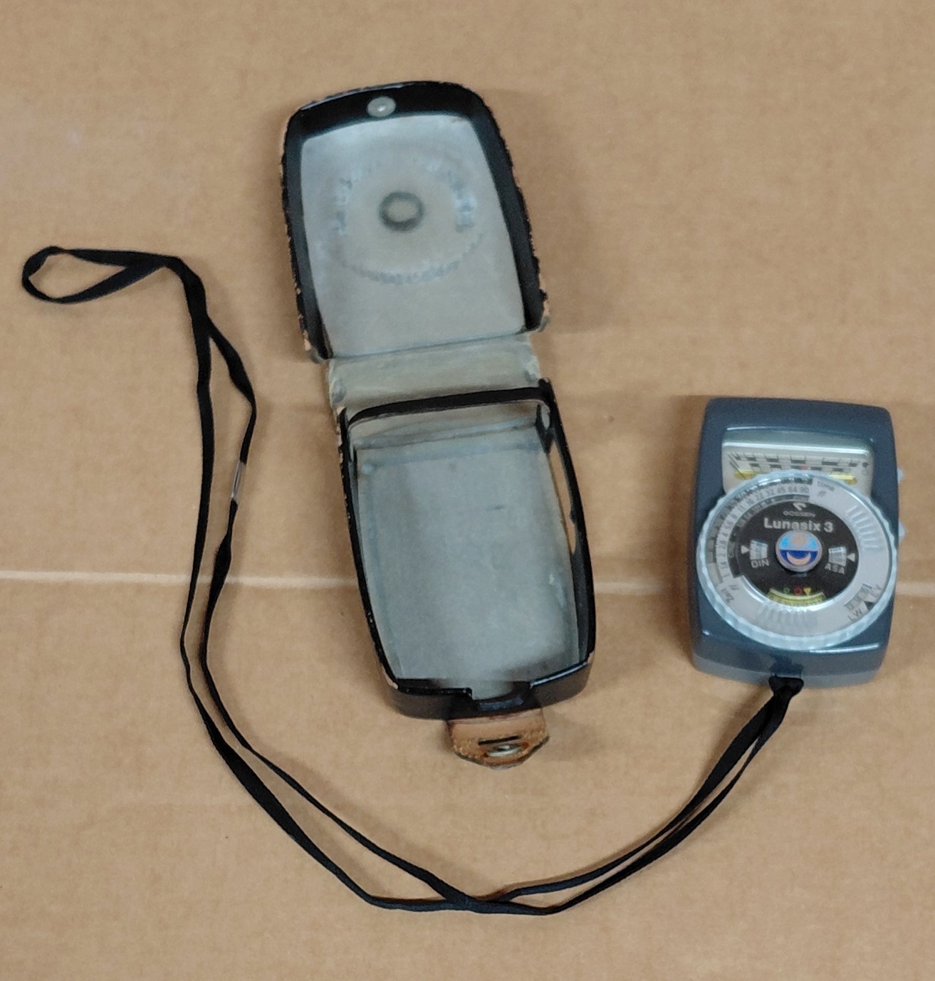 Vintage Gossen Lunasix 3 Exposure Meter w/Case & Strap ~ UNTESTED