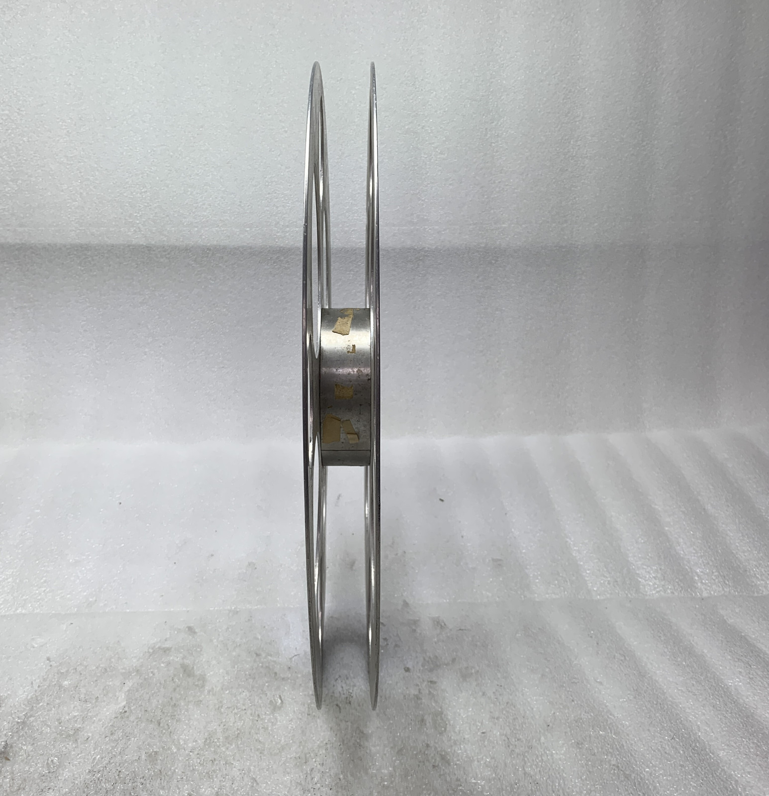 35MM GOLDBERG ALUMINUM REEL 18.5 IN. DIAMETER DISPLAY OR FOR FILM (EXTRA SCREWS)