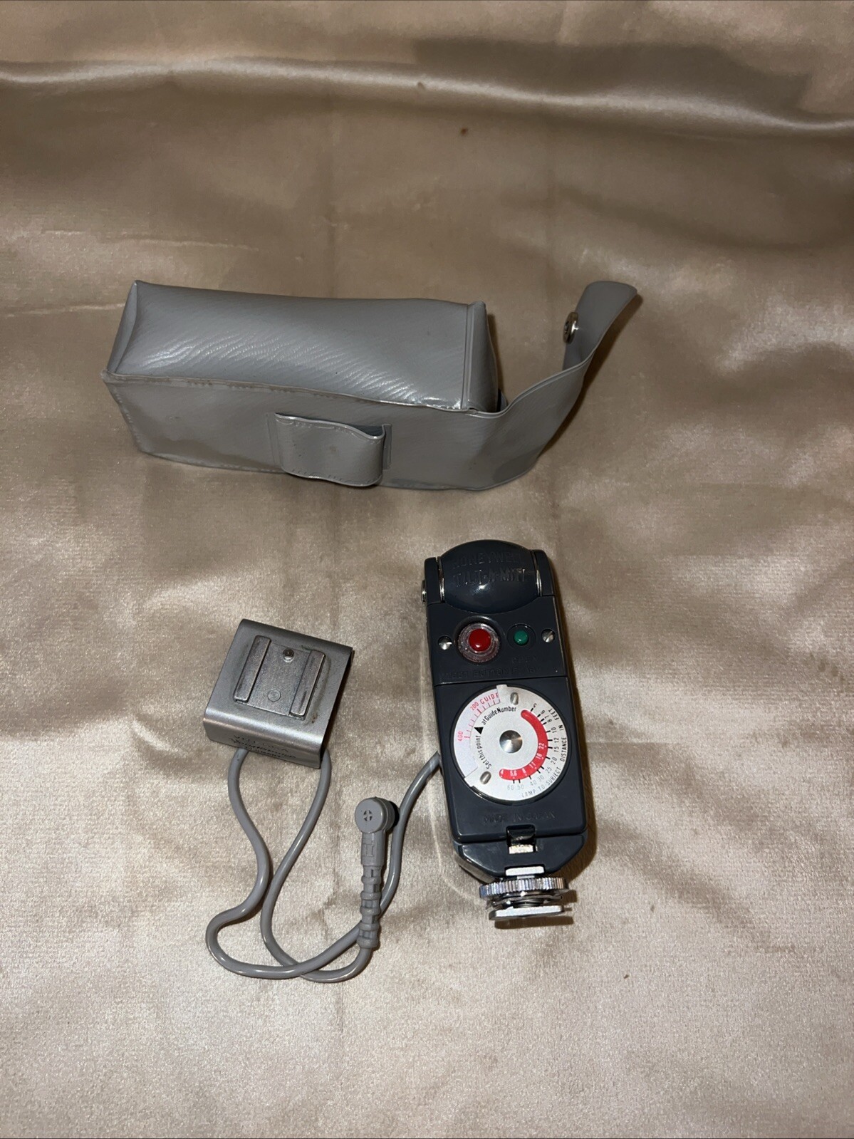 Honeywell Heiland Tilt-A-Mite Camera Flash Unit Vintage 1950s Japan Complete