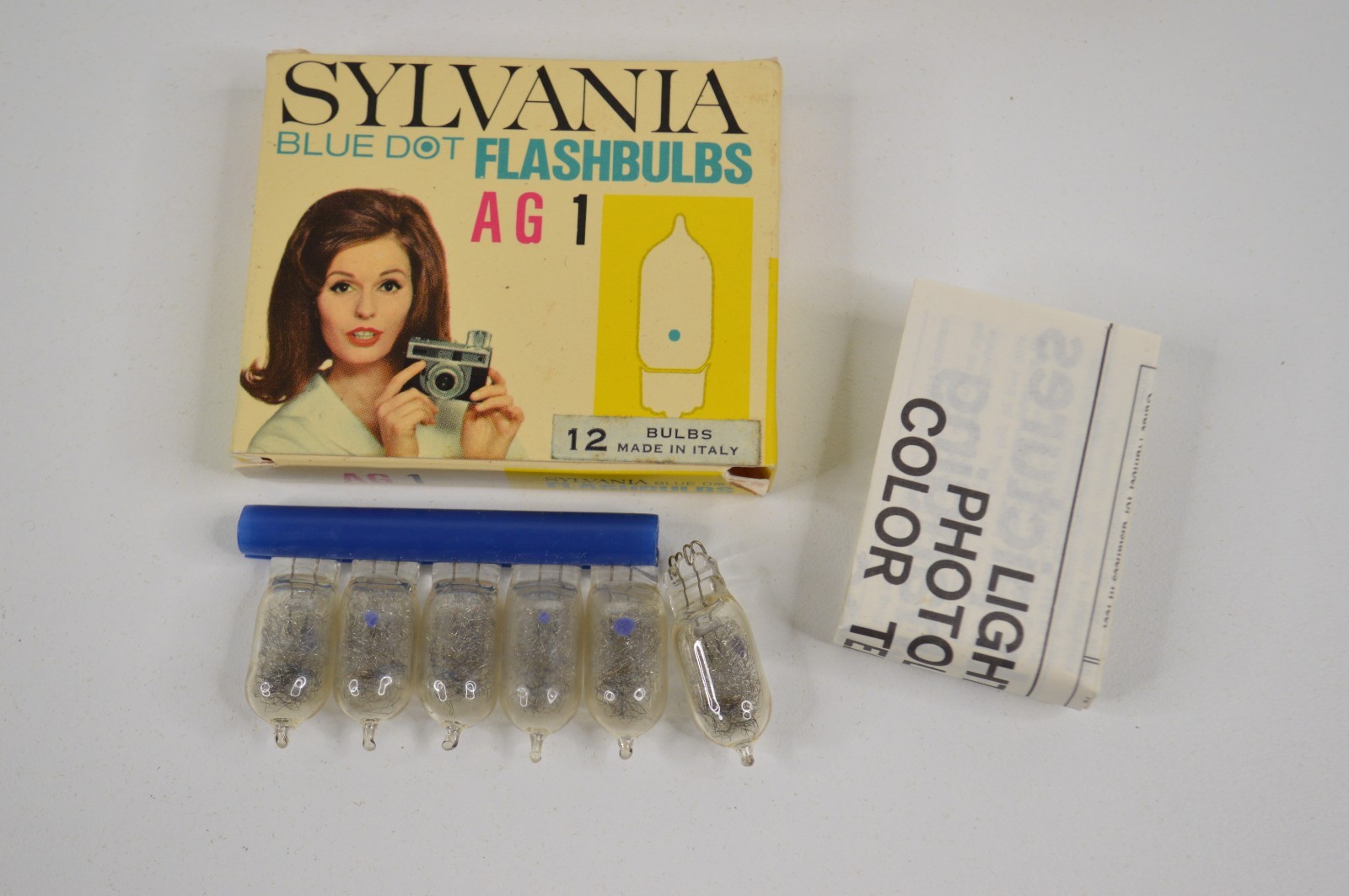 Lot of M3 M3B AG1 Flashbulbs Flash Bulbs for Film Cameras GE Sylvania Blue Dot