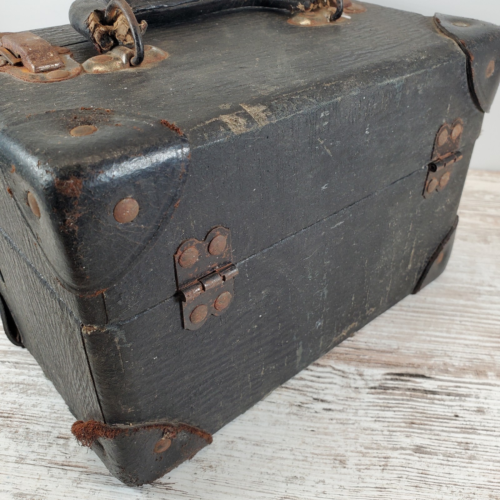 Vintage McAuley 8mm Film Reel Case Wood Box Holds 12 5″ Reels Universal Compass