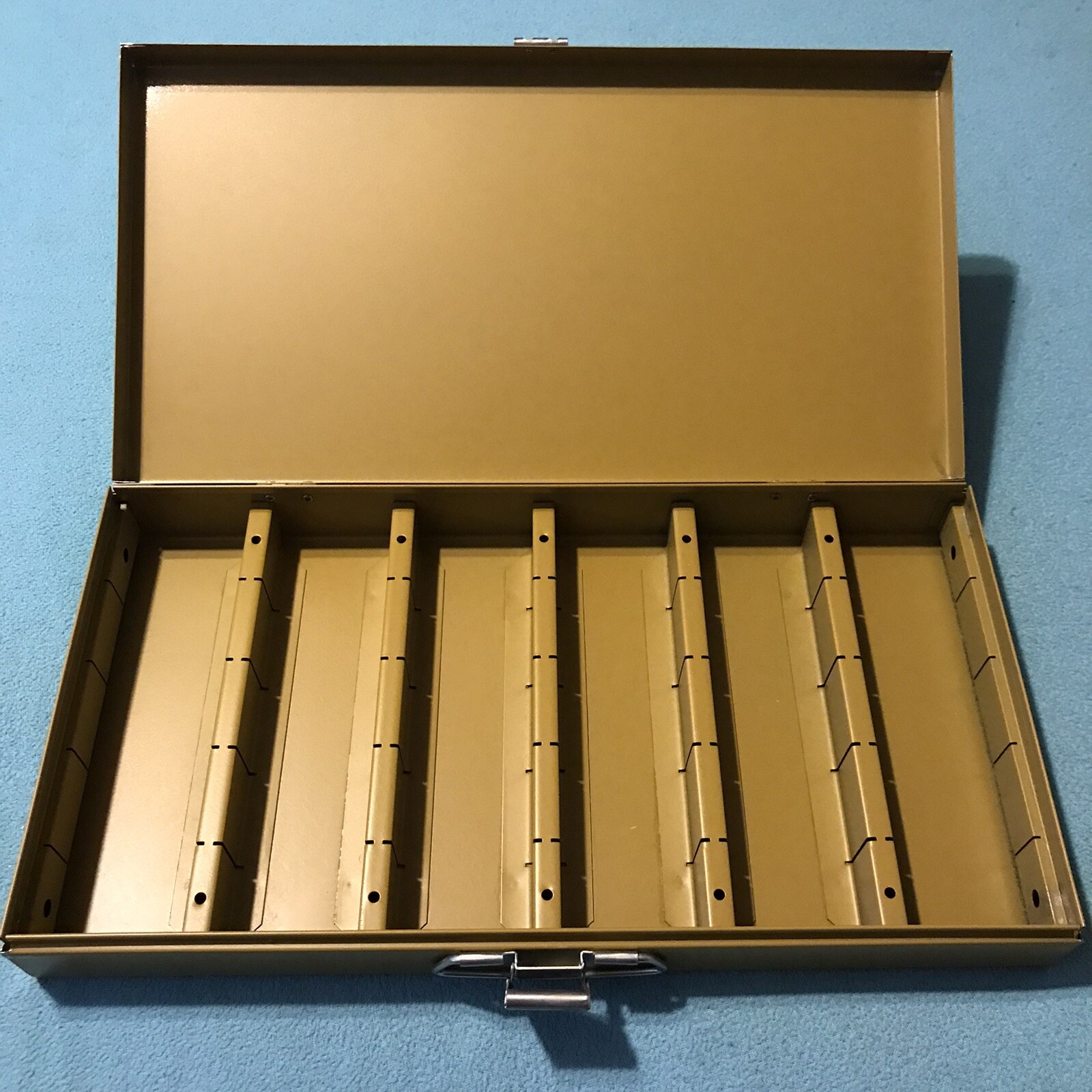 Kenco / Group Slide File / Model #550 / Holds 750 2″x2″ Slides