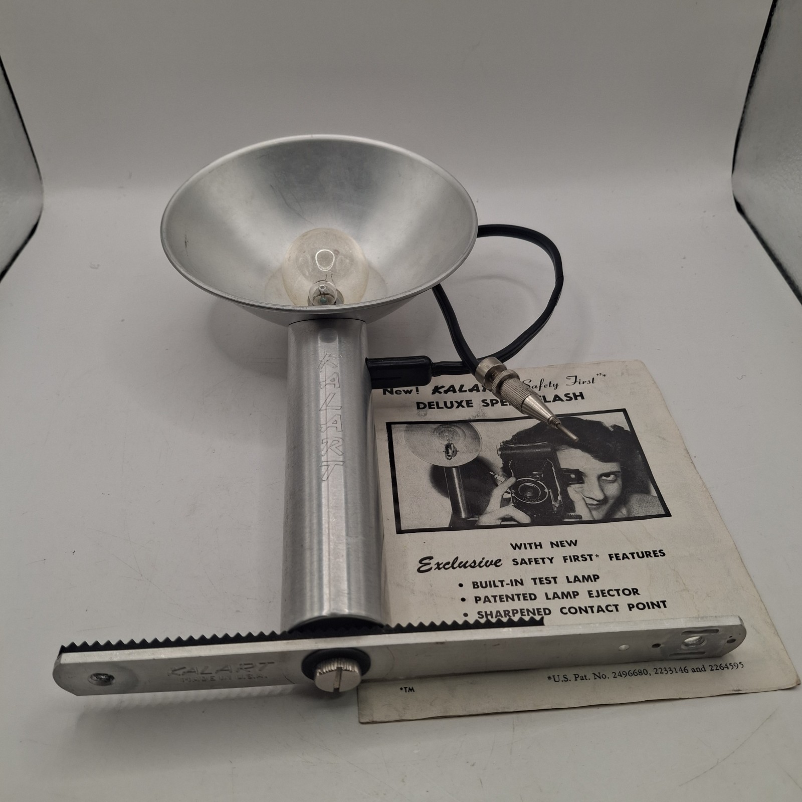 Vintage Kalart Deluxe Speed Flash Gun w/ Manuals & Film Sheet – Tested Works