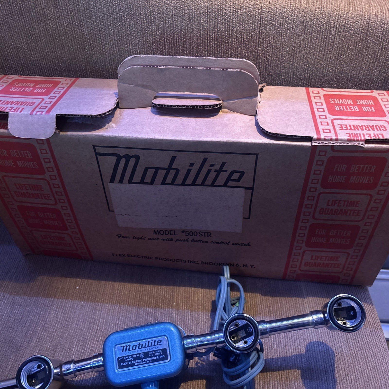 Mobilite 500STR VINTAGE 4 Bulb PUSH BUTTON Movie Light Works Great With Box