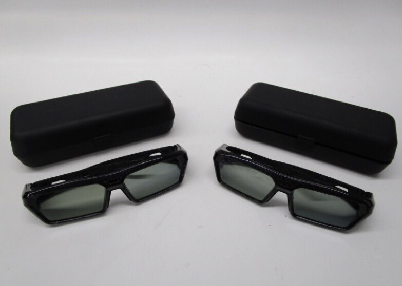Blick BT-30 Universal 3D Glasses With Case. Lot Of 2. Rechargeable.