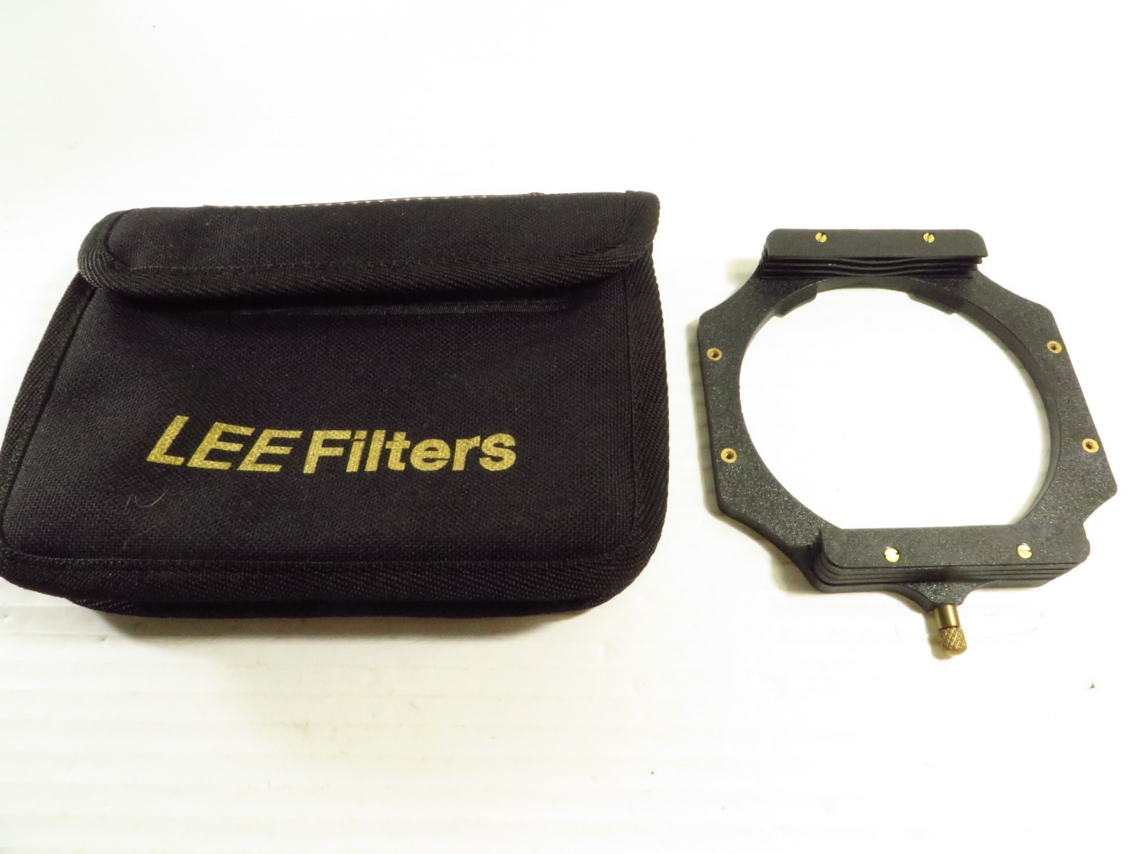 LEE Filters Professional Three 4×4″ Polyester (Thin) Filters Holder w/ Case
