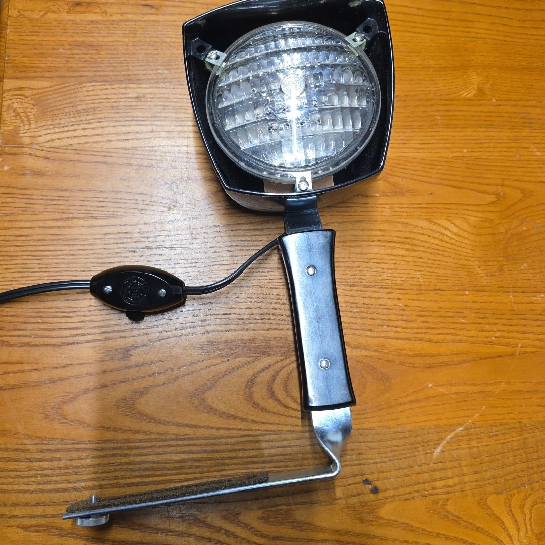 J.C. Penny Penncrest 88 Sealed Beam Movie Light Model 650 Made In USA