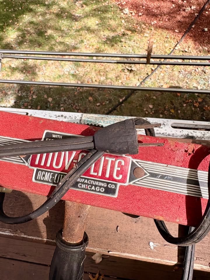 Vintage Original Acme Lite Mov-E-Lite 4 Light Bar Red & Black Chicago 50767