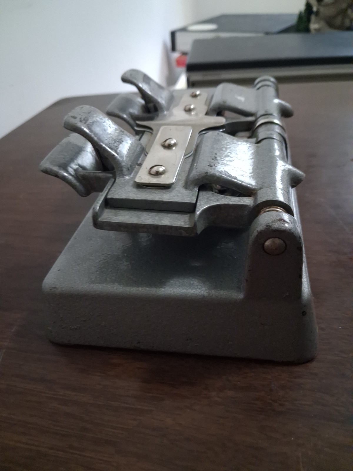NEUSCOPE FILM SPLICER