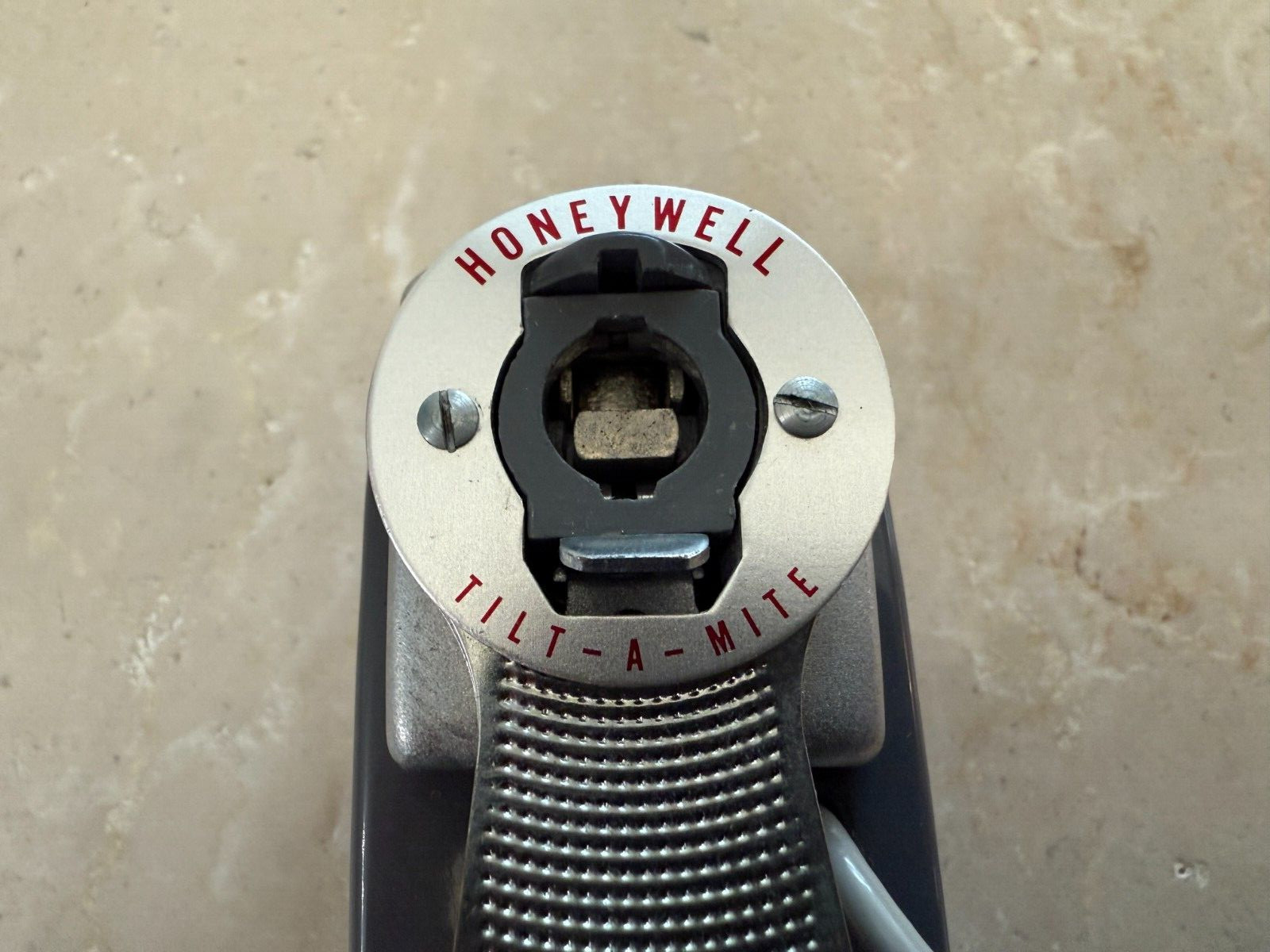 Honeywell Tilt-A-Mite Vintage Folding Flash Fan Case great condition 35mm Japan