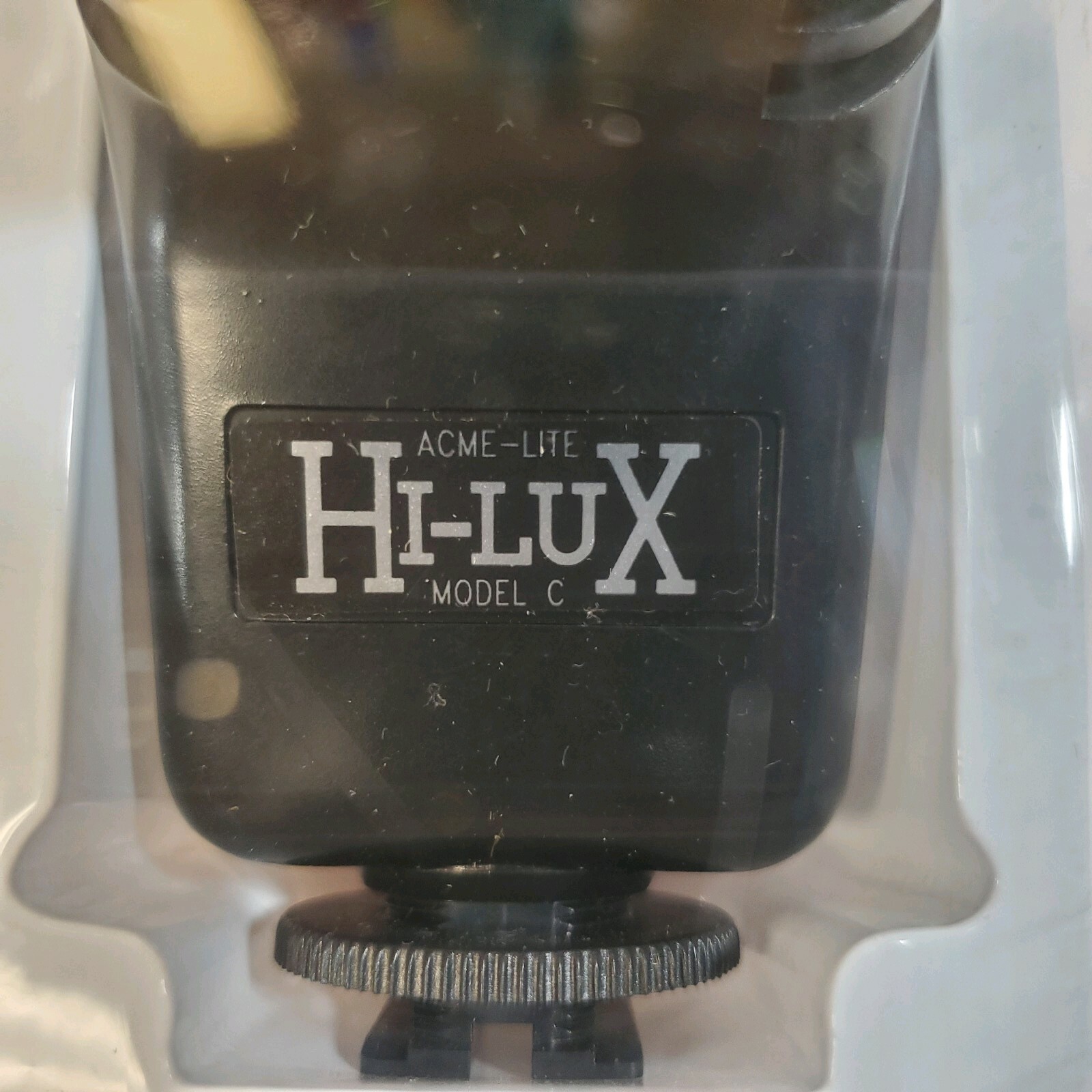 VINTAGE ACME-LITE MODEL C “On Board” for use with camcord battery.