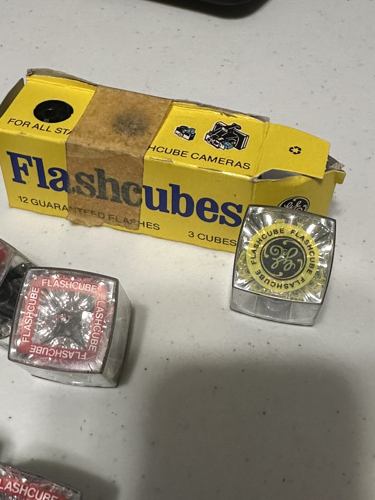 Lot Of 3 Vintage GE Magicubes General Electric Magic 3 Cubes 12 Flashes Untested