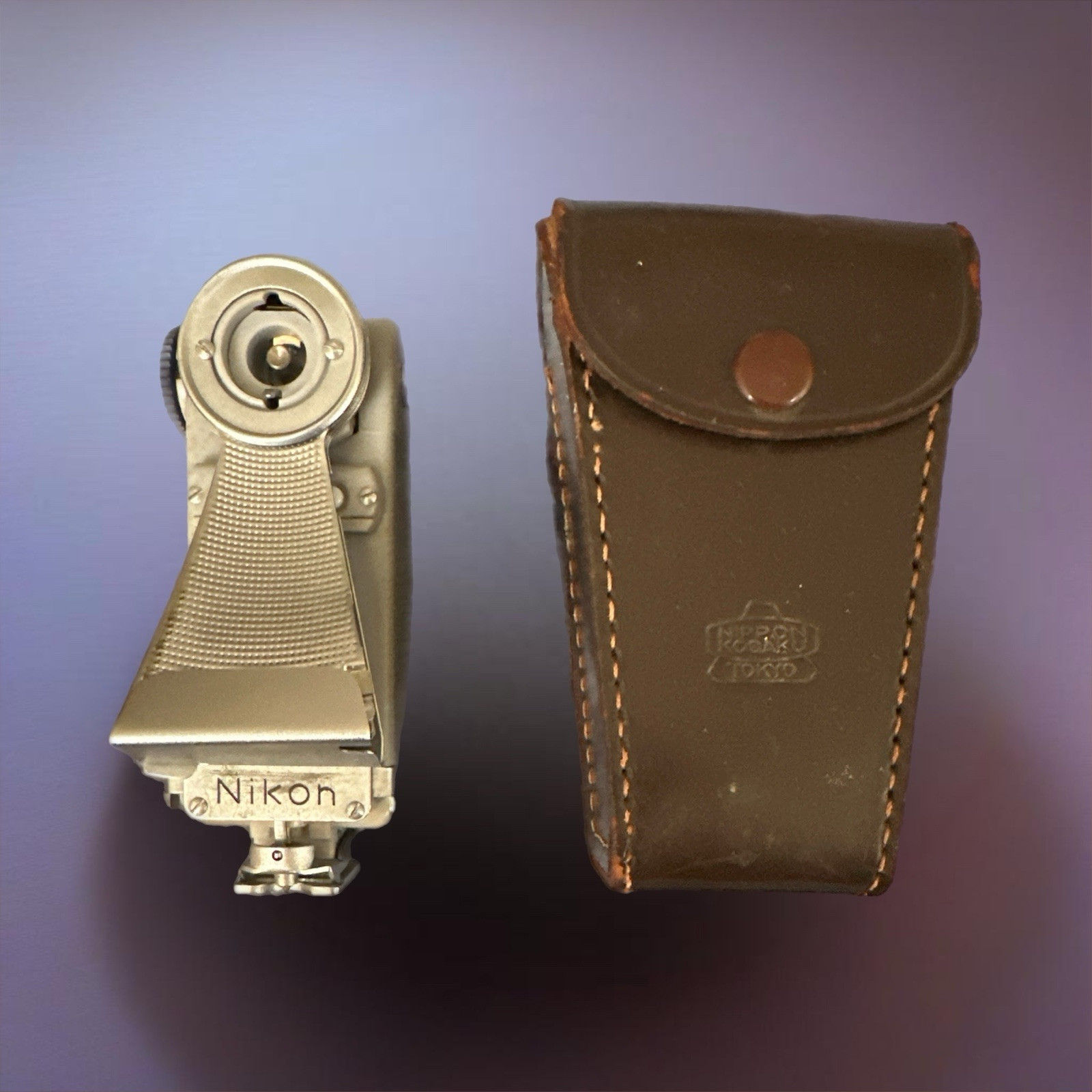 Vintage Nikon Flashbulb Accessory For Early Nikon Cameras Japan in Leather Case