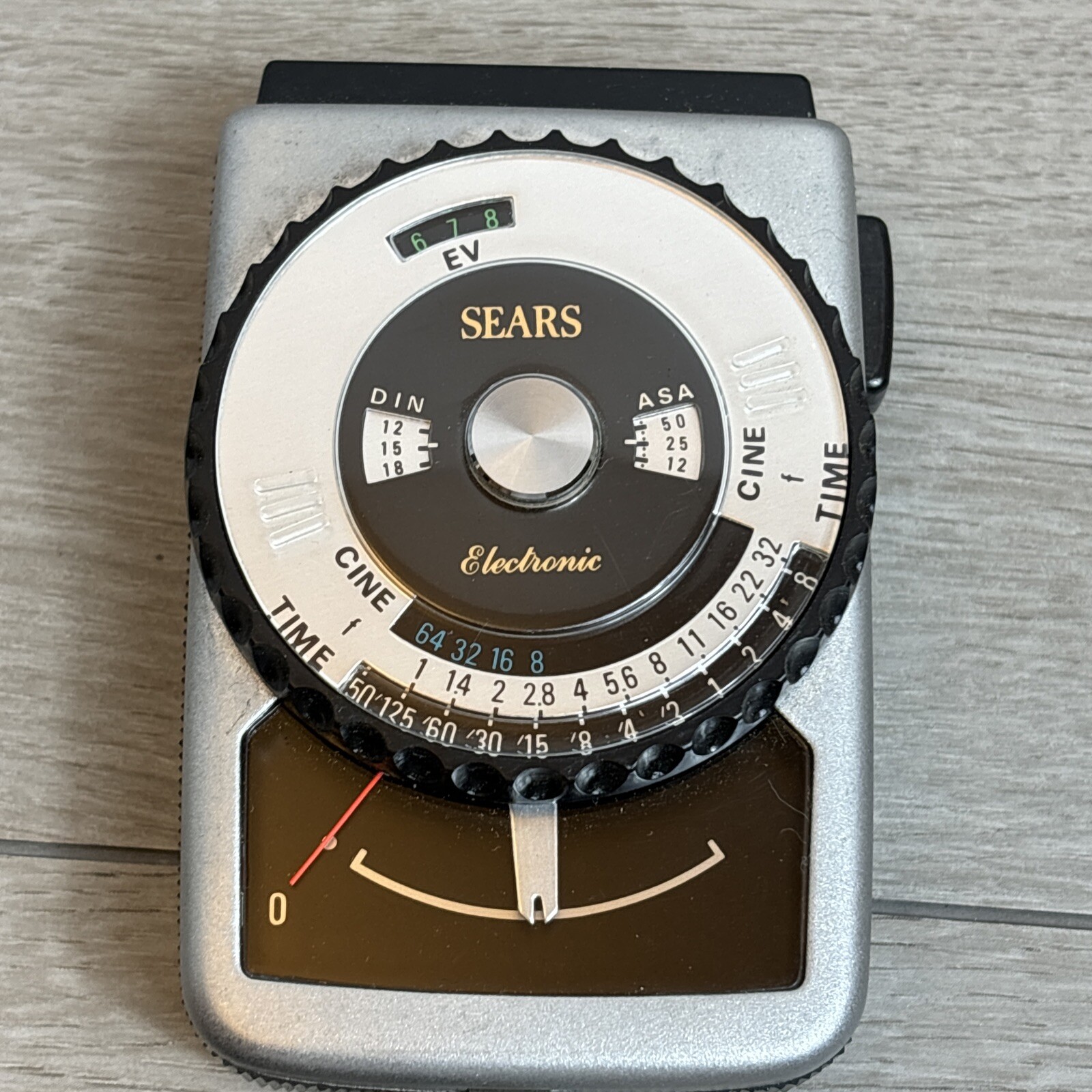 Vintage SEARS Electronic Light Exposure Meter With origional case Case