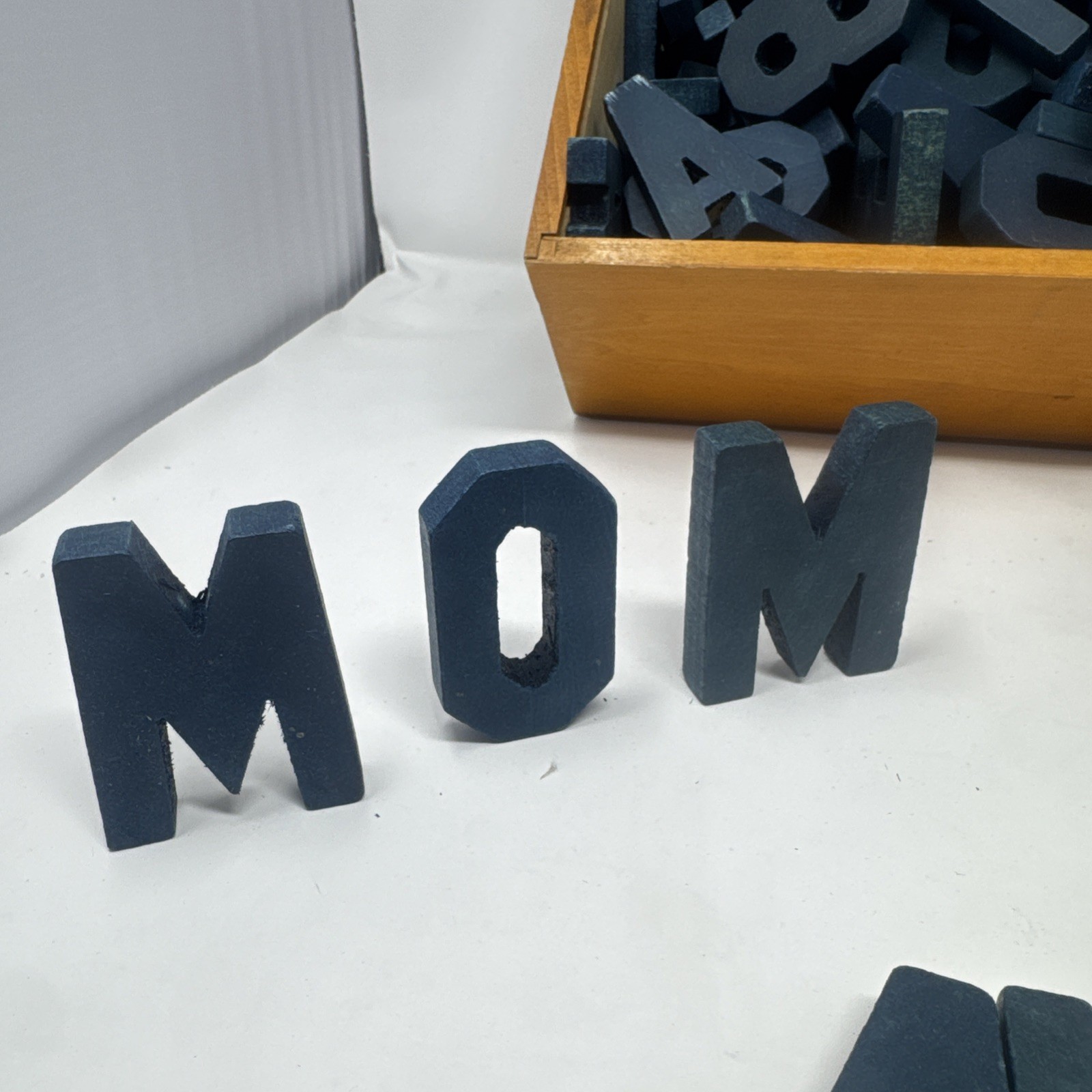 1940’s Bell & Howell Wood Block Letter Movie Titling Outfit *190+Pieces – W/Box