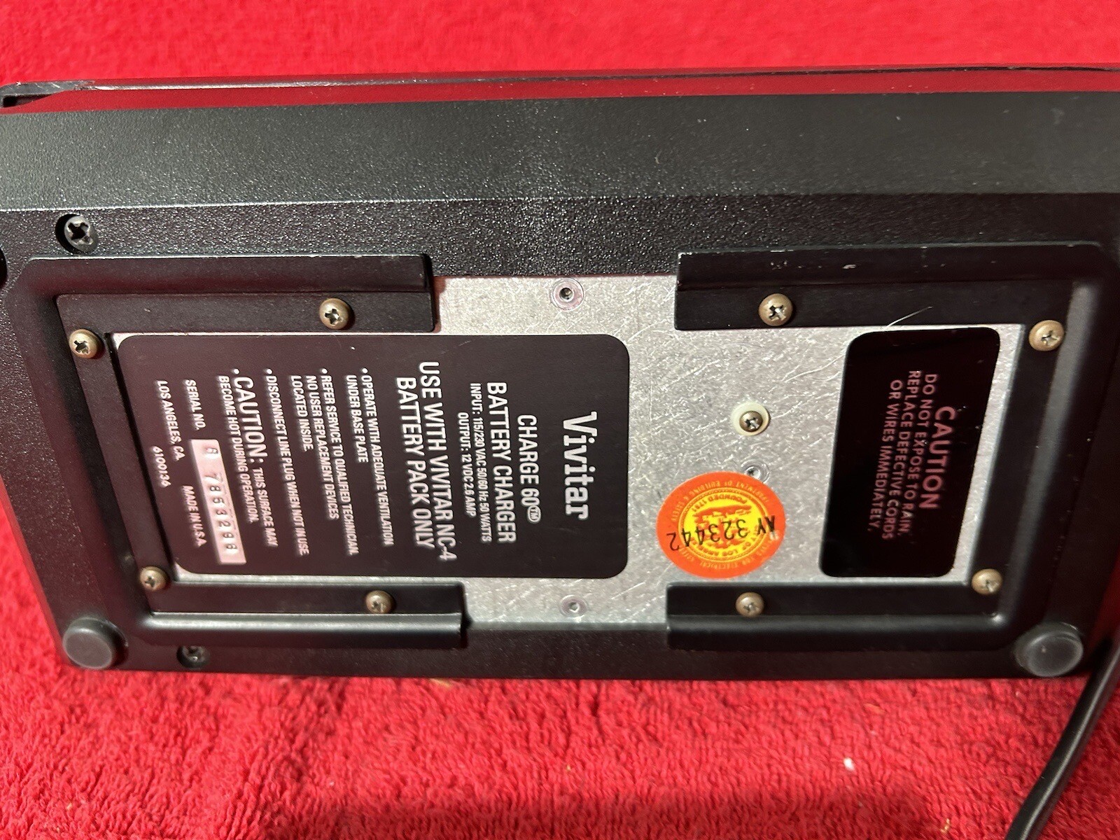 Vivitar Charge 60 (110V) Charger for NC-4 battery Pack