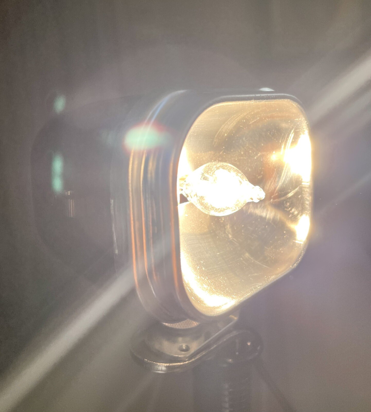 Vintage 1960s Cameralite Acme-Lite Movie Camera Light Super 8 Orig Bulb WORKS!