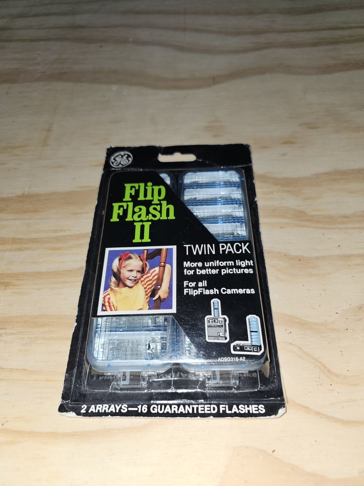 Vintage GE Flip Flash II Camera Flash Bulbs Lot of 5 Total of 32 Bulbs