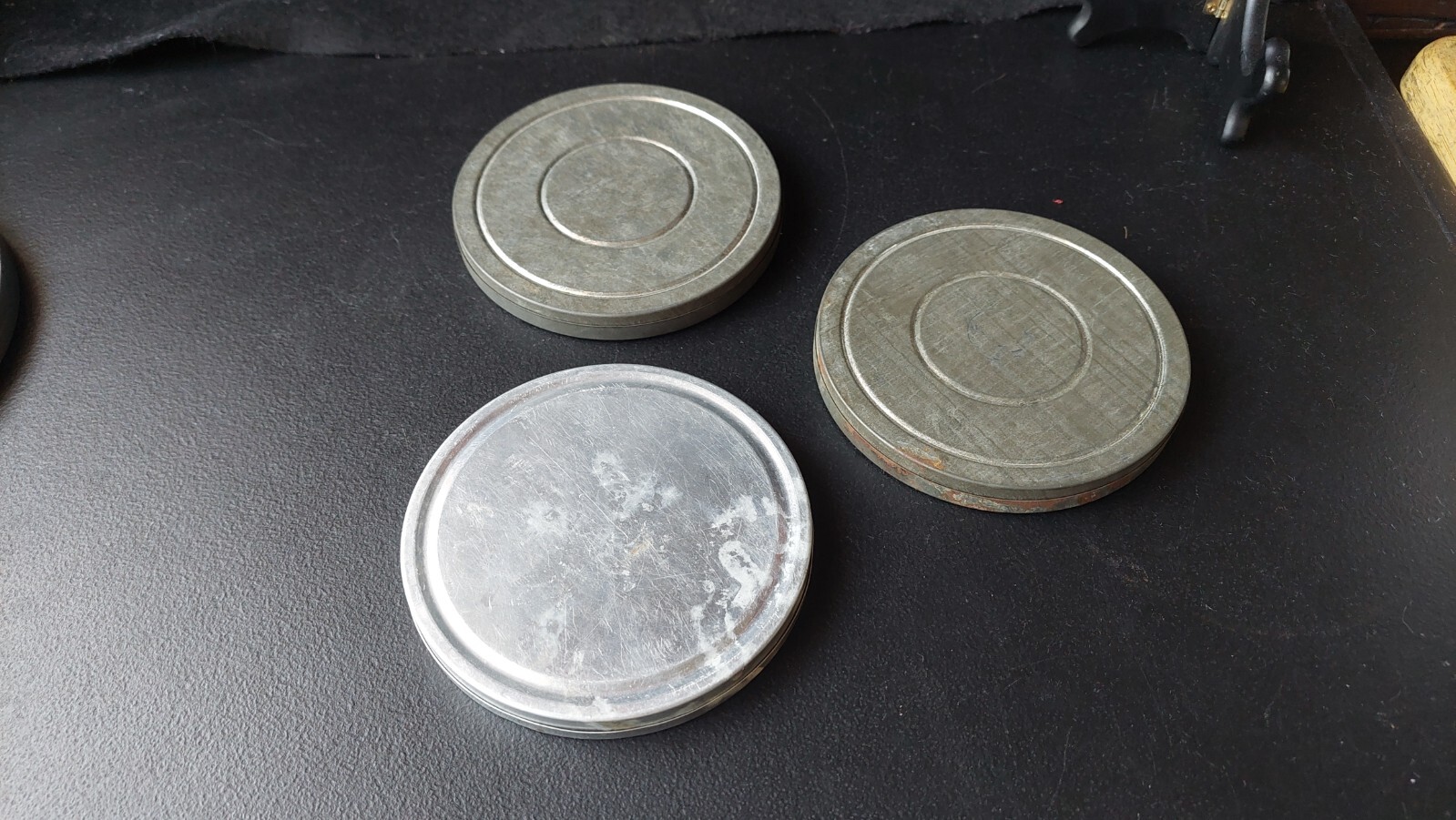 FILM REEL STORAGE TIN LOT. 5 in. 1 ALUMINUM, 2 METAL.