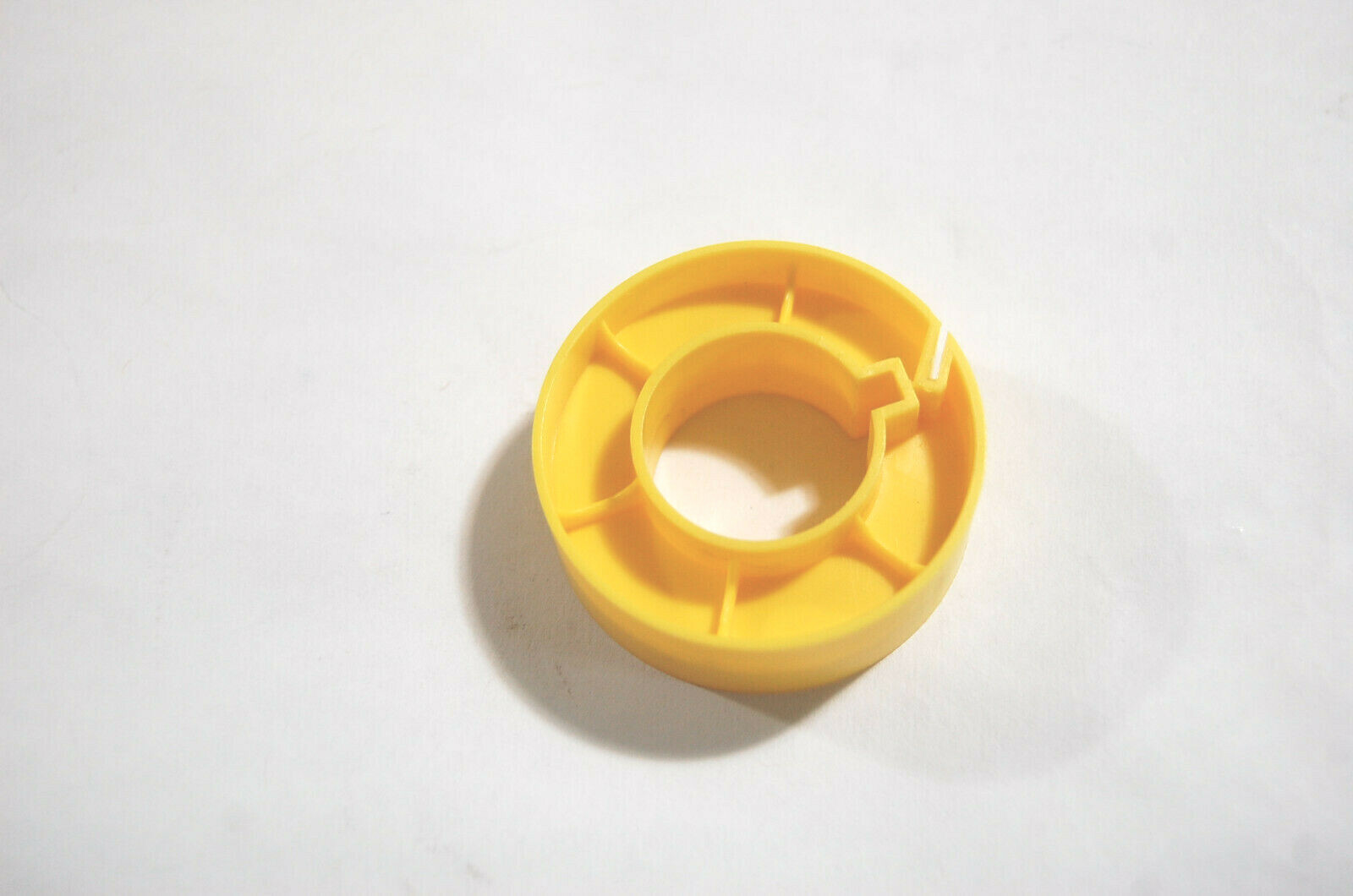 1 – 2″ 16 mm Film Core Spool Split Reel Kodak, Bolex CP-16 Eclair Aaton Arriflex