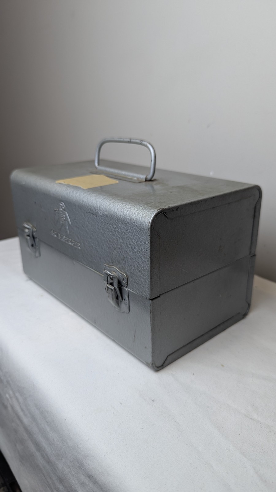 8mm Vintage 5″ Brumberger Reel to Reel Metal Storage Case with 10 Reel Cans