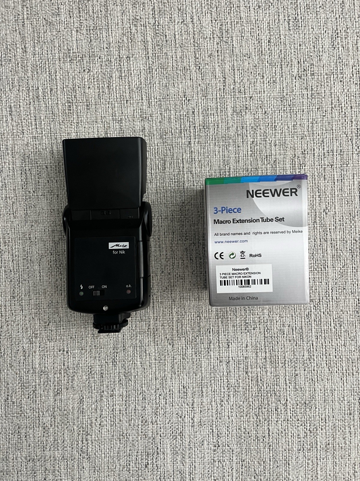 Nikon Camera Accessories Metz 36 AF-5 Hot Shoe Flash & Neewer Macro ExtensionSet
