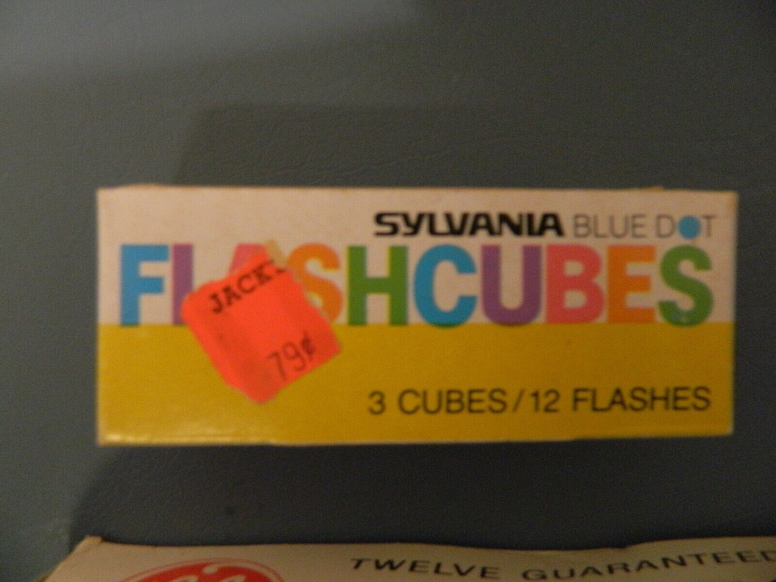 Old vintage GE Flash Bulbs 5B for Camera 1970’s Sylvania Cubes Westinghouse
