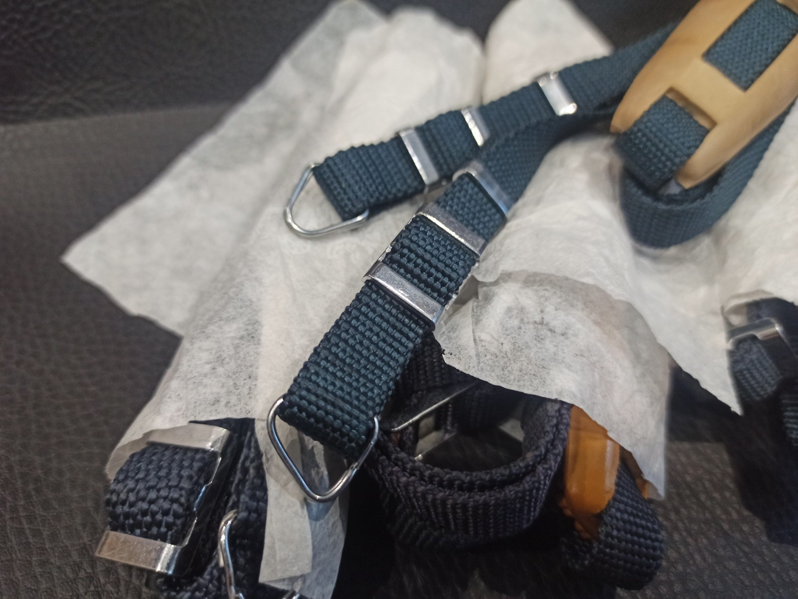 Original neck strap with fasteners for Kiev 6 19 shoulder pad medium format 1 ps