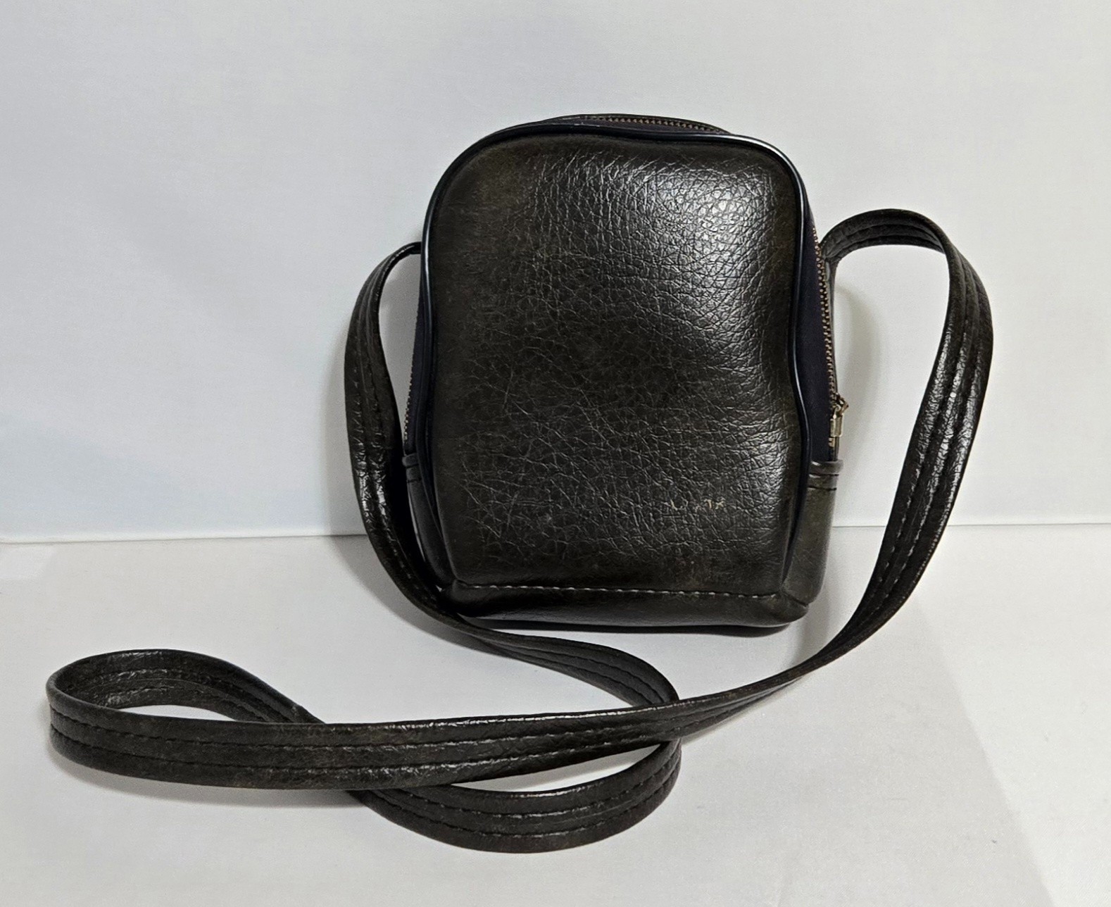 VINTAGE Kodak 5″x6″ Camera Crossbody Bag (Brown) Soft Interior Zipper Closure