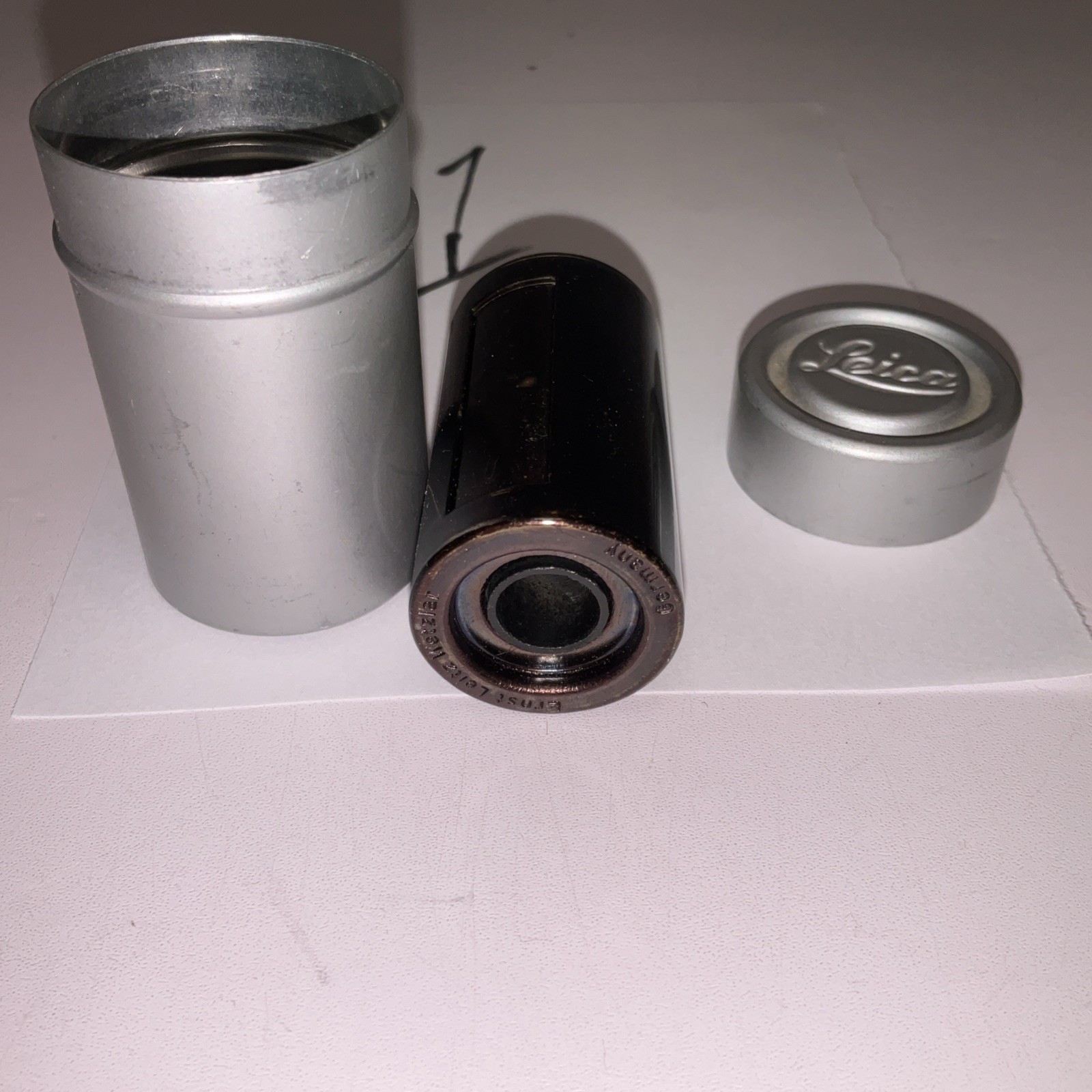 Vintage Leica Leitz Wetzlar Germany Reloadable 35mm Film Cassette w/ Metal Case