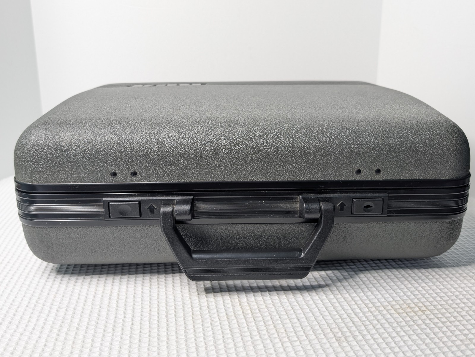 Vintage RCA Video Camcorder Carrying Case Hard Sided Handle Gray Black No Key