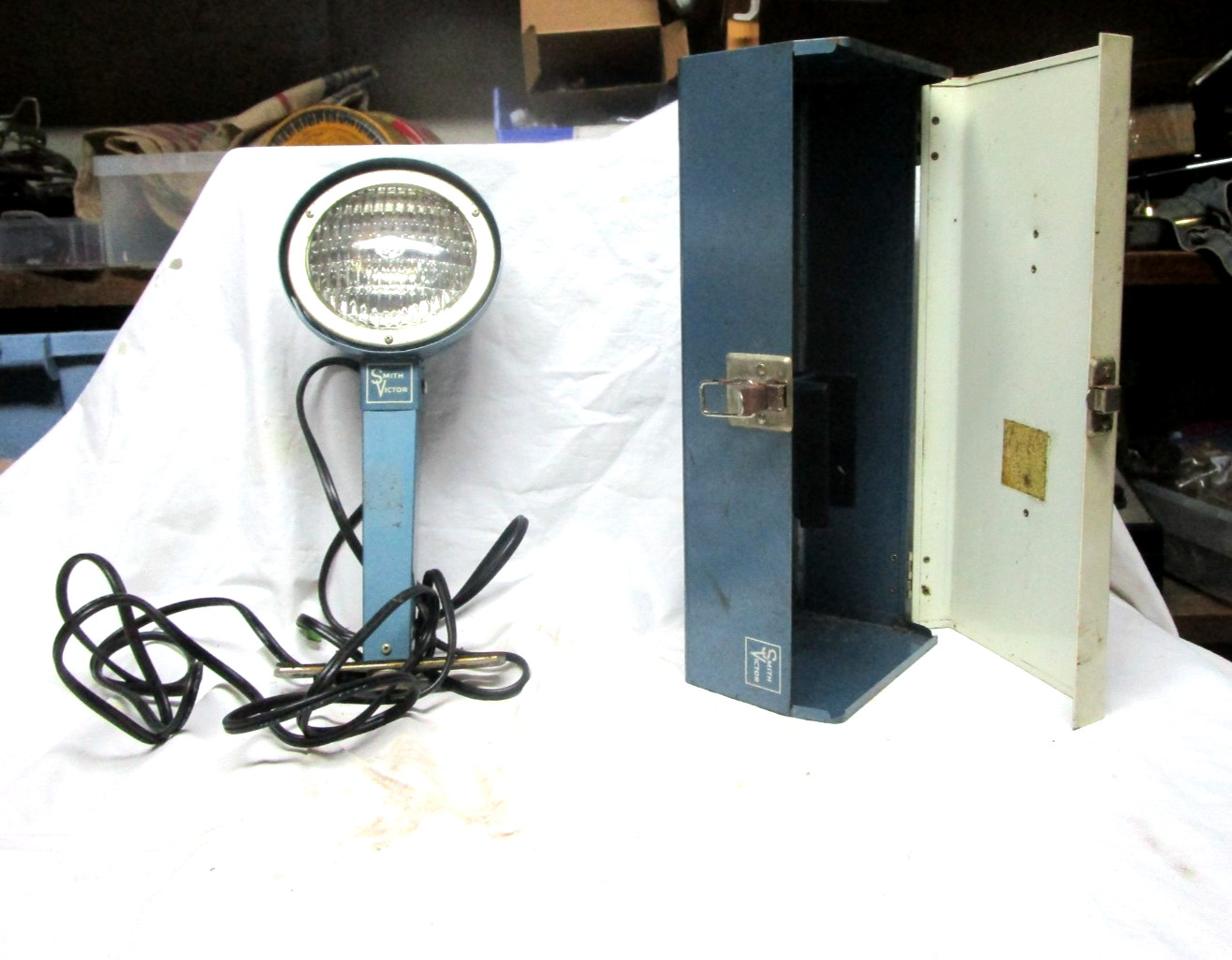 Vintage Smith-Victor Model L6 Studio Light w/ Case 650W Photo Lamp–Working